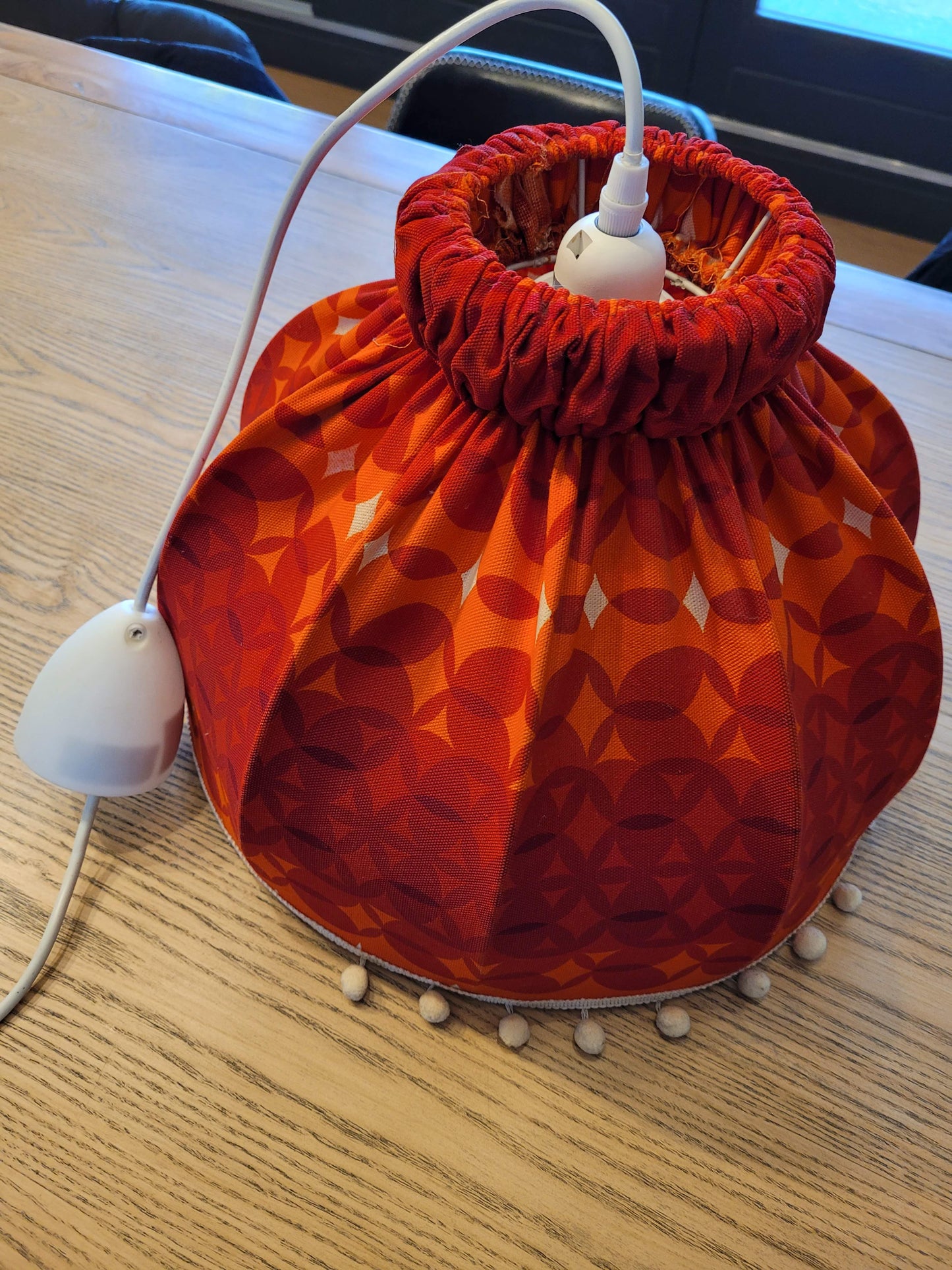 Suspension vintage abat-jour en tissu orange et rouge - Ref 66