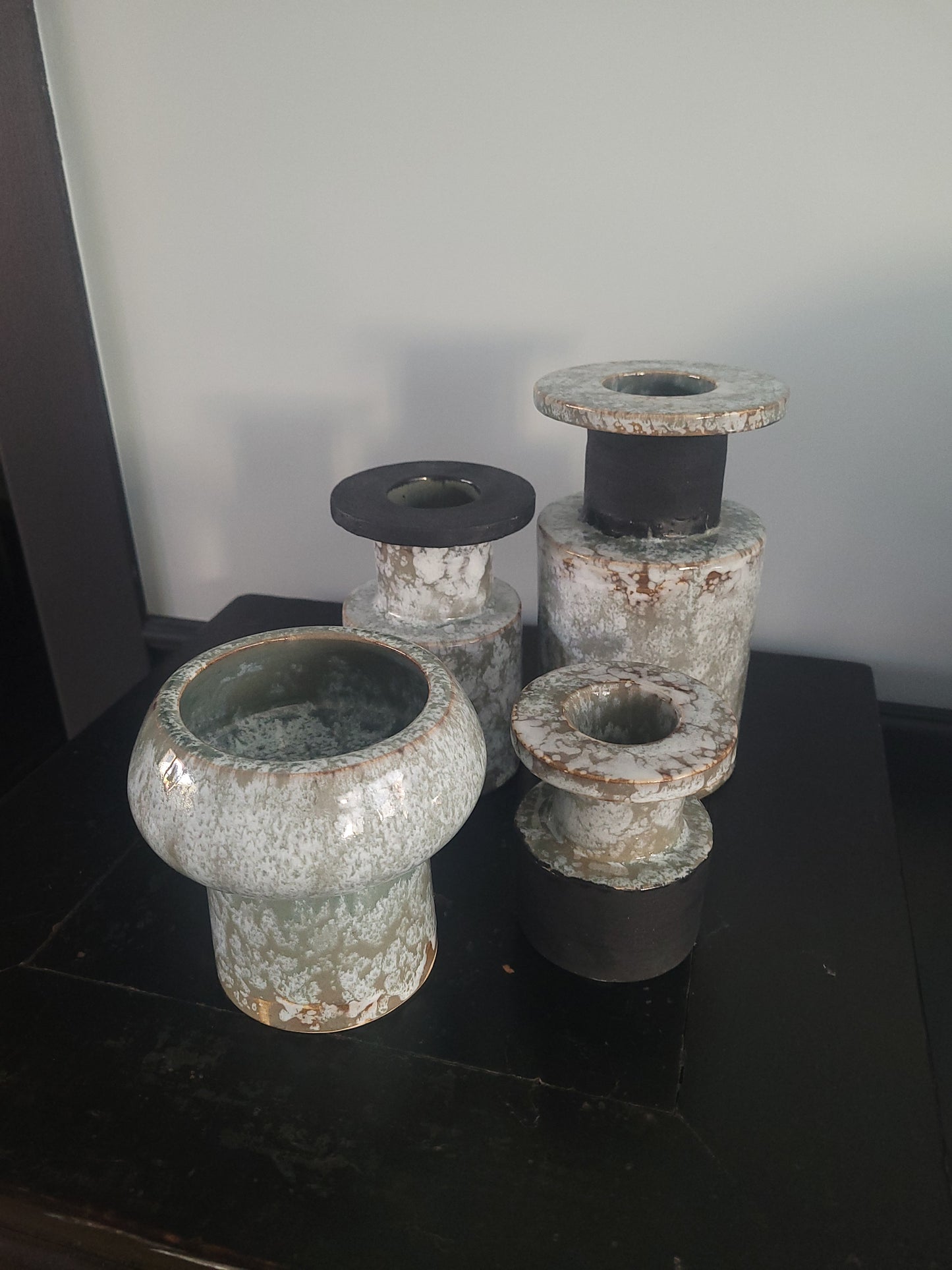 Ensemble de 4 vases émaillés signés - ref 160