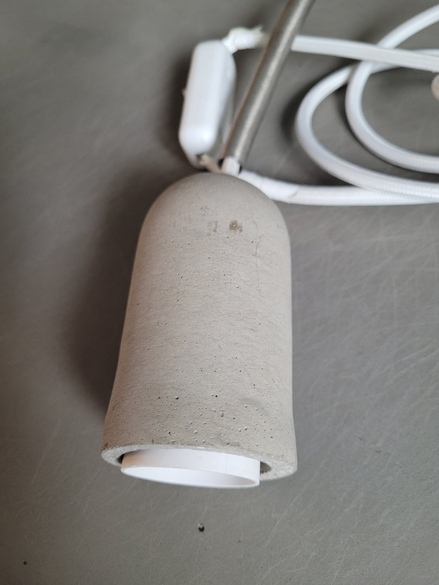 Baladeuse douille en béton- Fil 4m - Ref 97