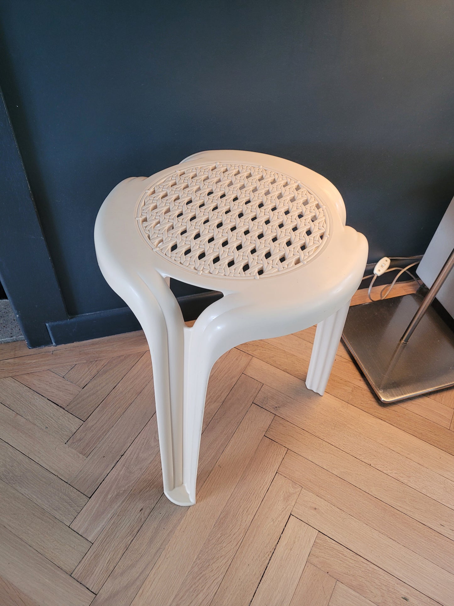 Tabouret tripode Stamp Henry Massonet - Ref 254