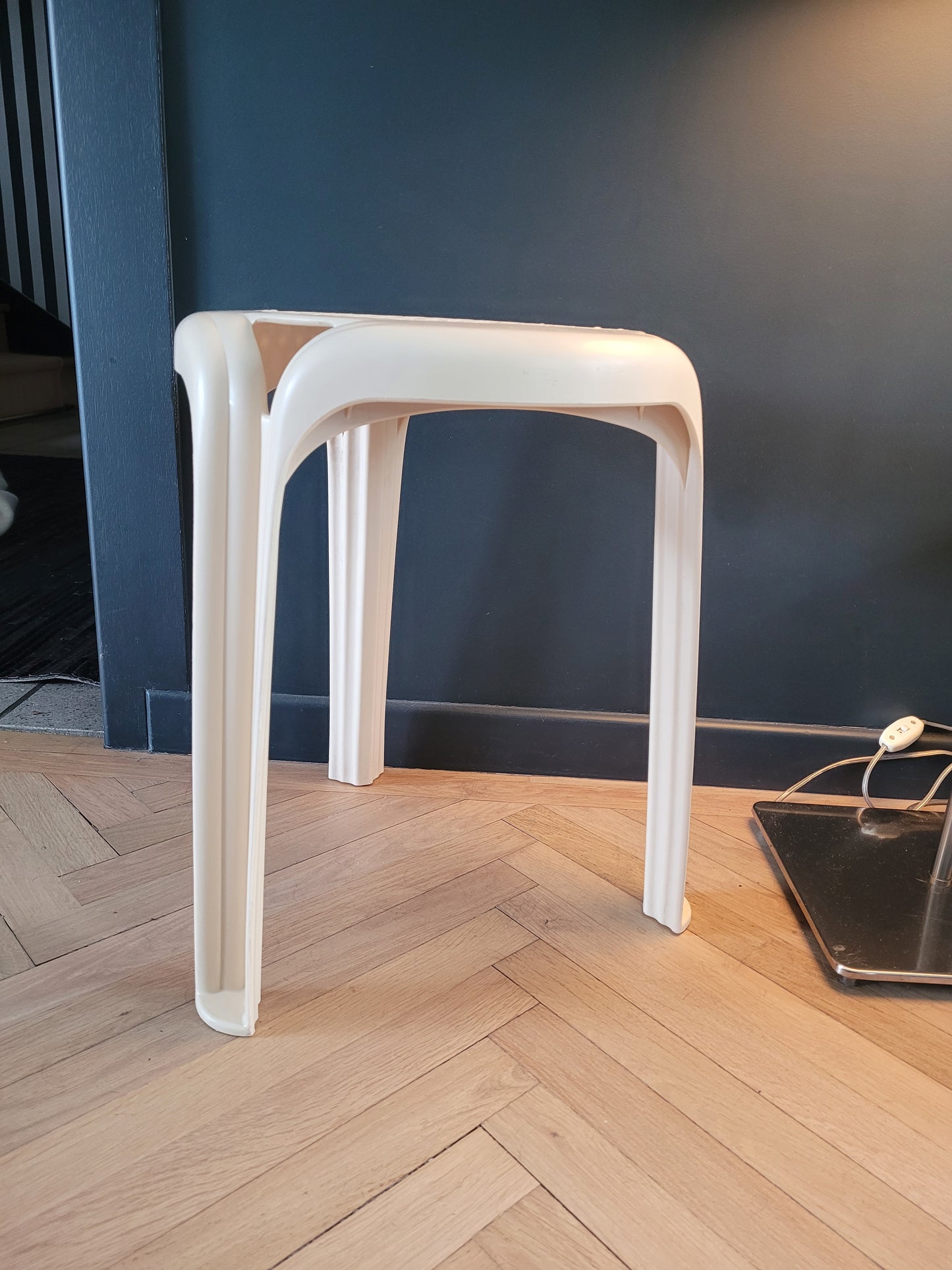 Tabouret tripode Stamp Henry Massonet - Ref 254