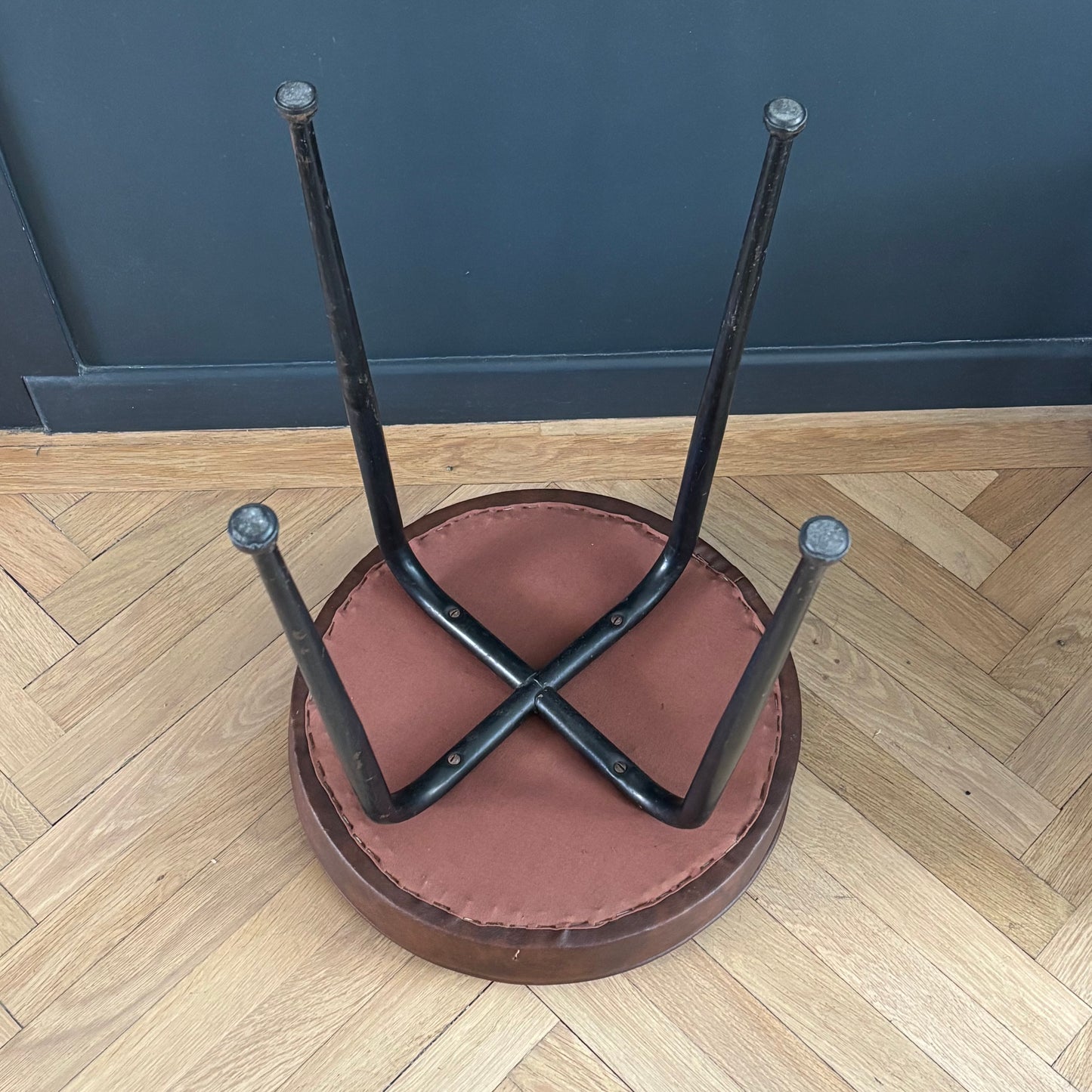 Tabouret vintage en simili marron - Ref 1233