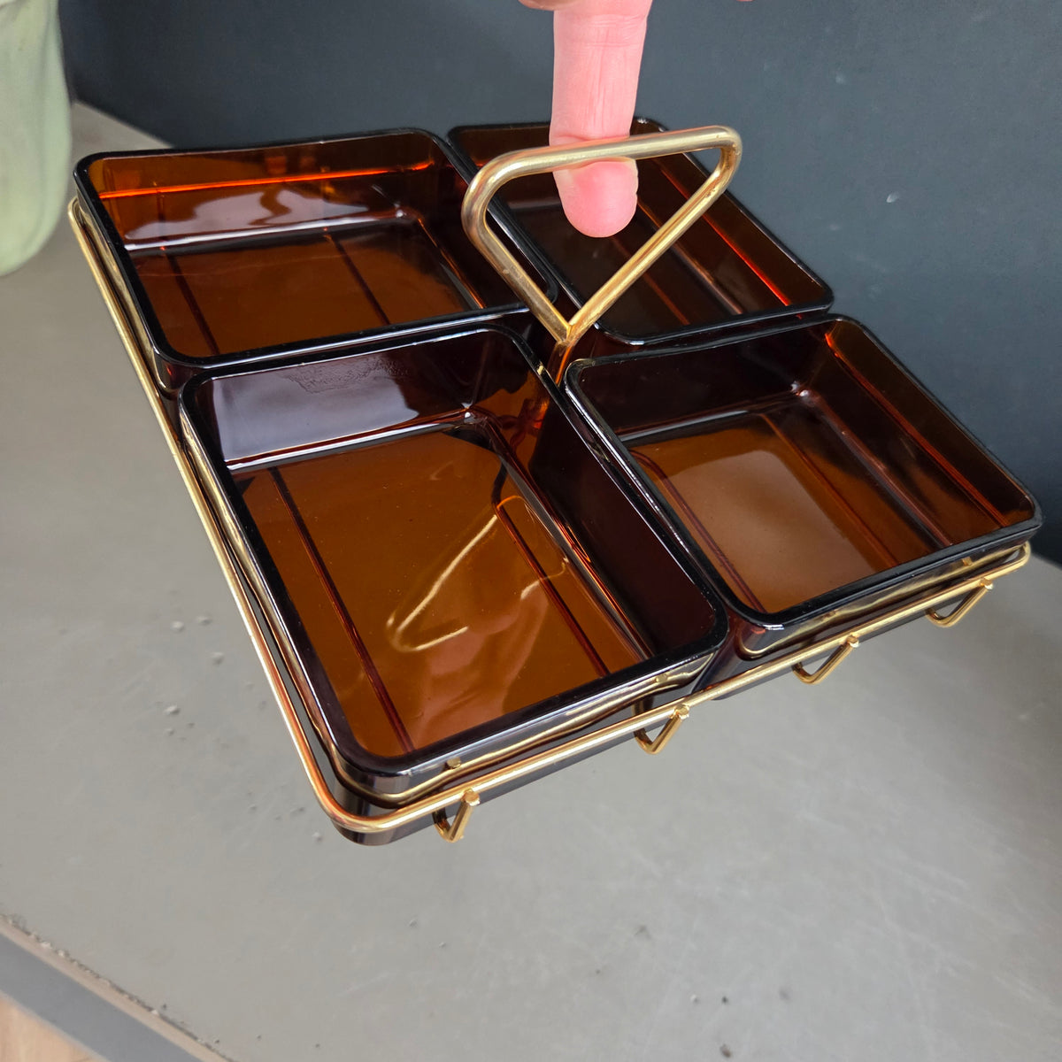 Serviteur à apéritif en fil métal doré et verre ambré - Vereco - Ref 1453