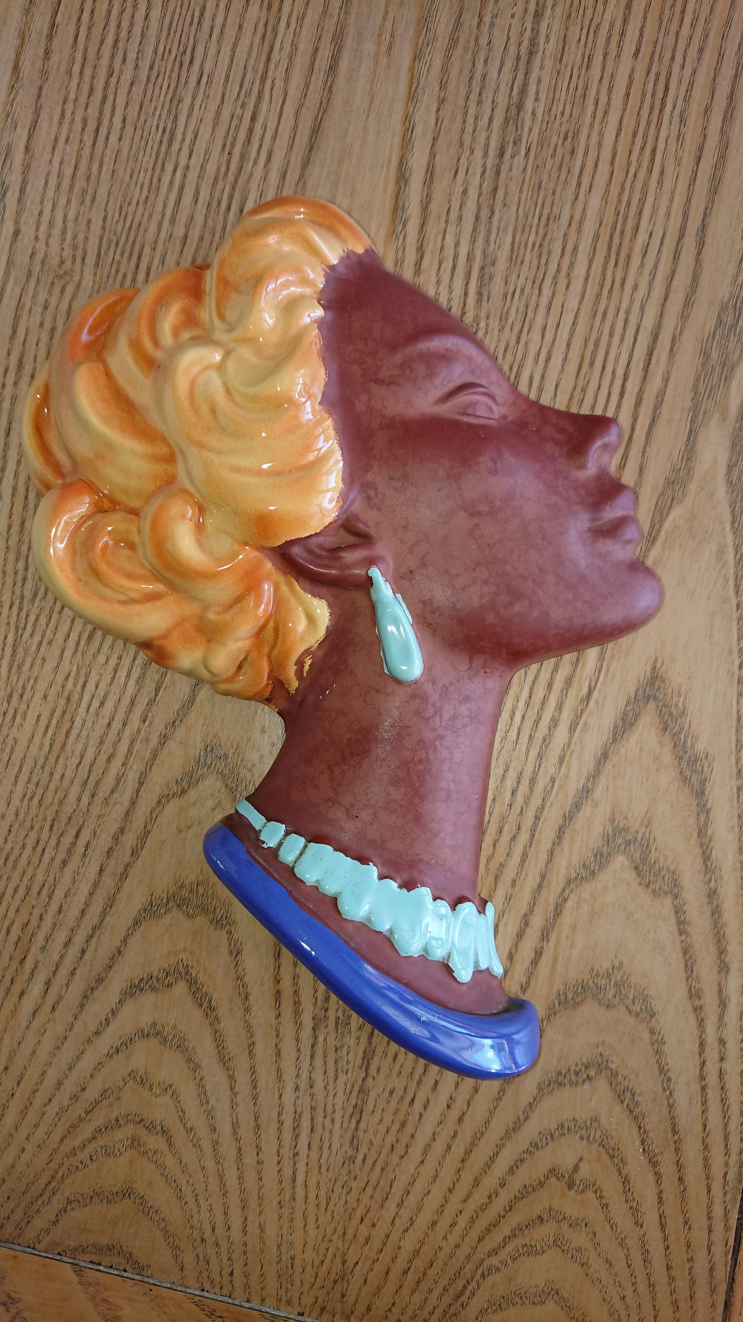 Masque en porcelaine à suspendre - Visage de femme - Ref 71