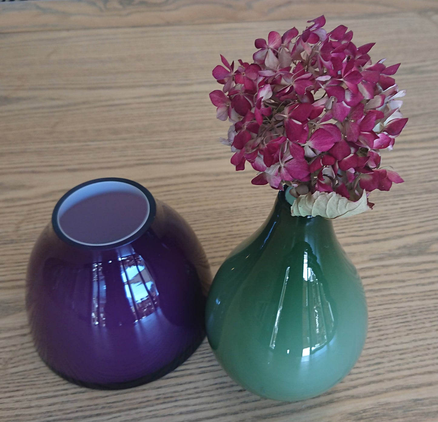 Paire de vases en verre double couche