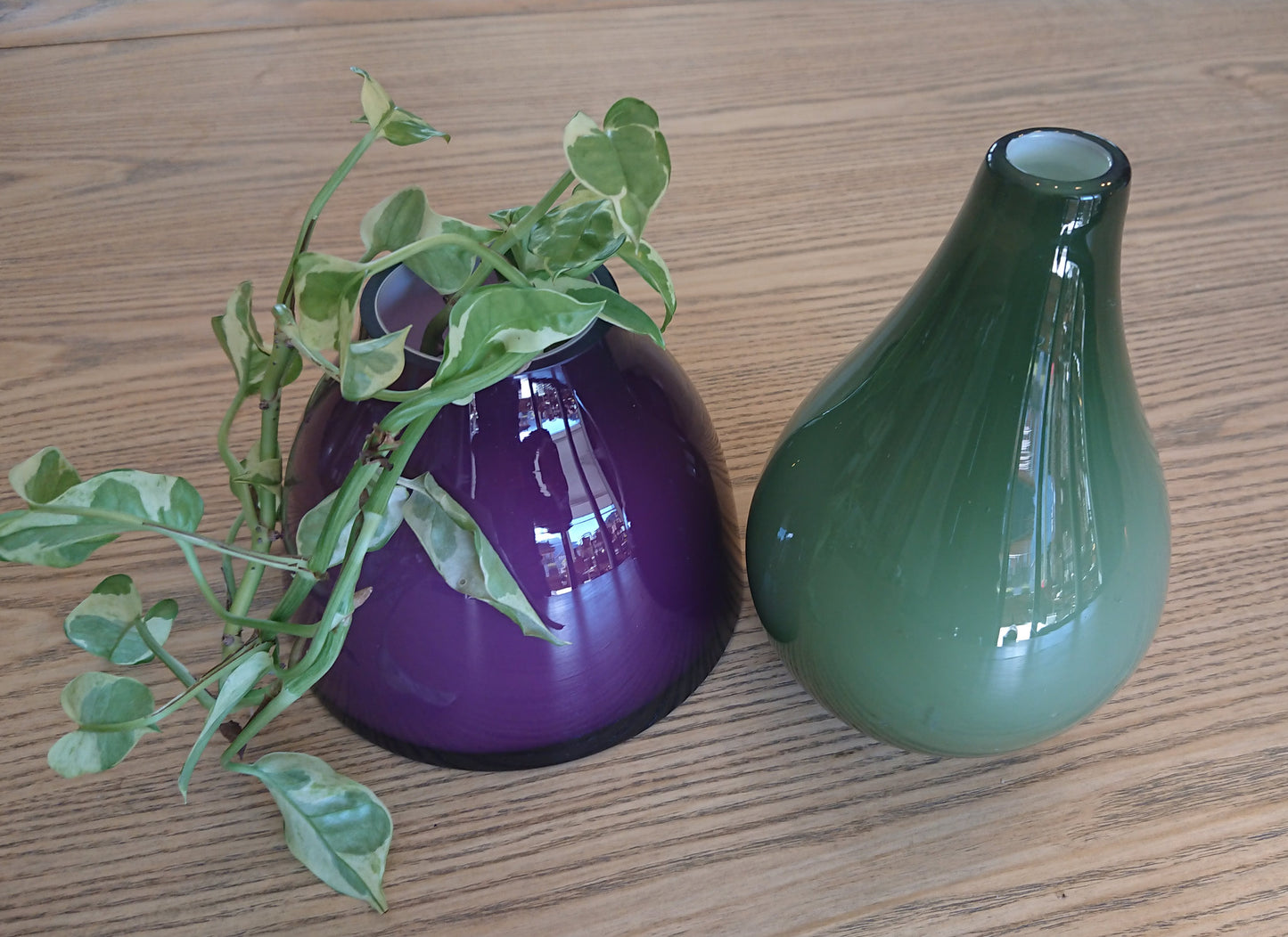 Paire de vases en verre double couche