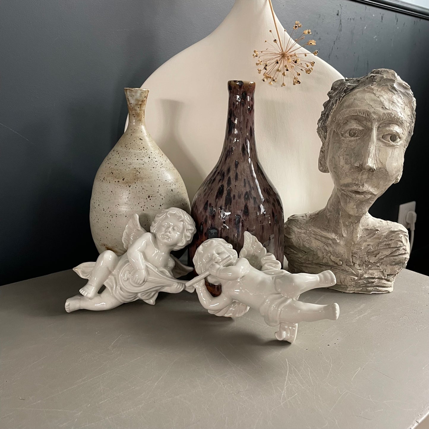 Paire d’anges en porcelaine à suspendre - Ref 1154
