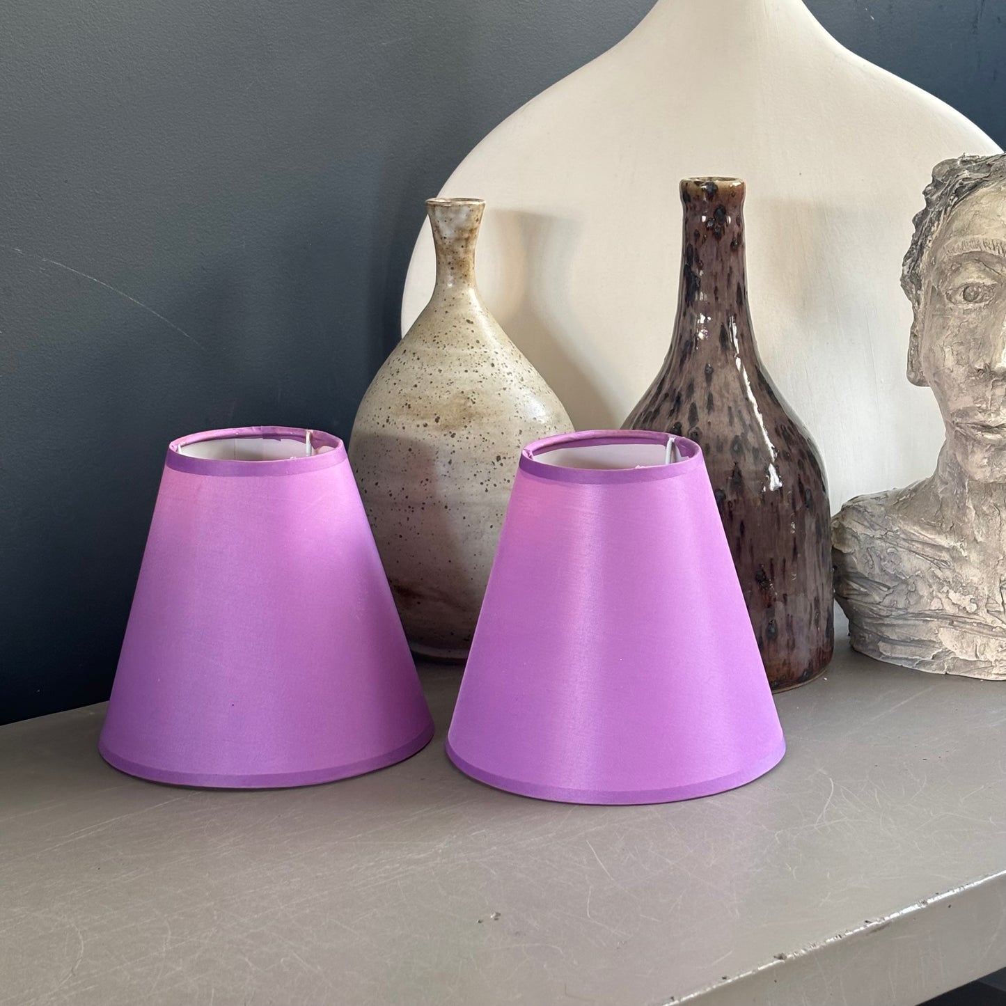 Paire d’abat-jour en satin couleur lilas - Ref 1219