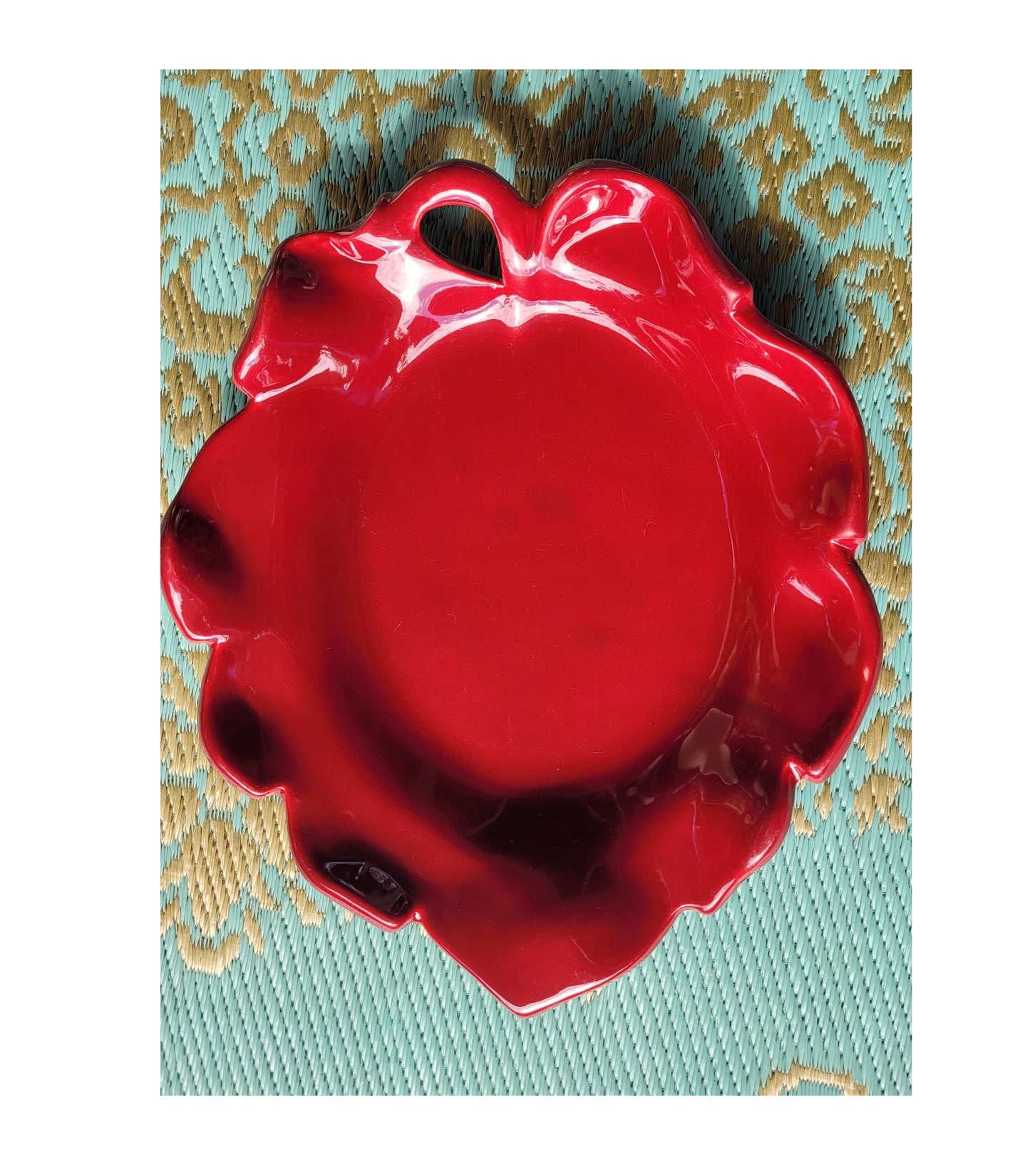 Plat feuille Vallauris rouge - Ref 187