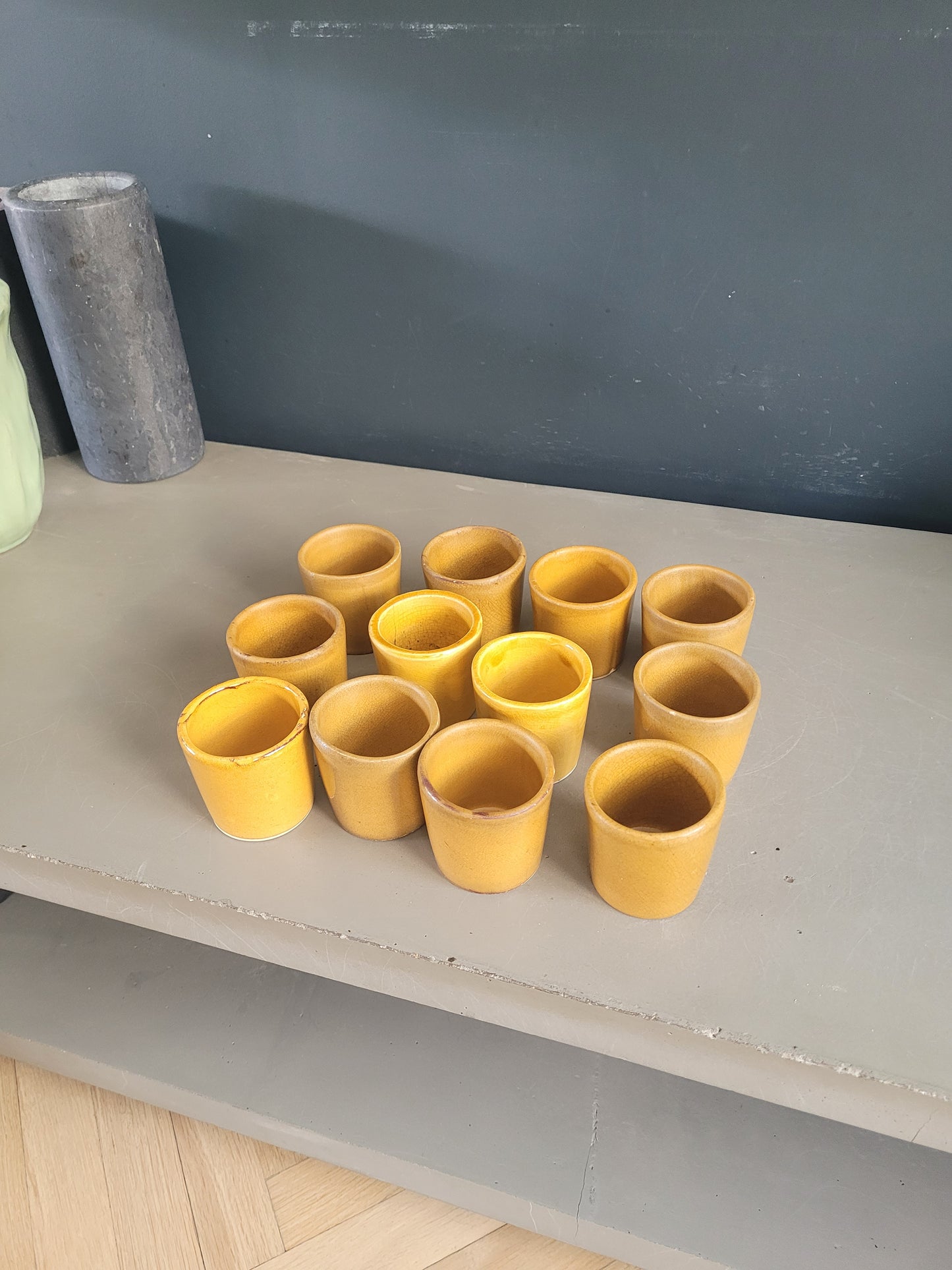 Lot de 12 gobelets en céramique moutarde - Ref 966
