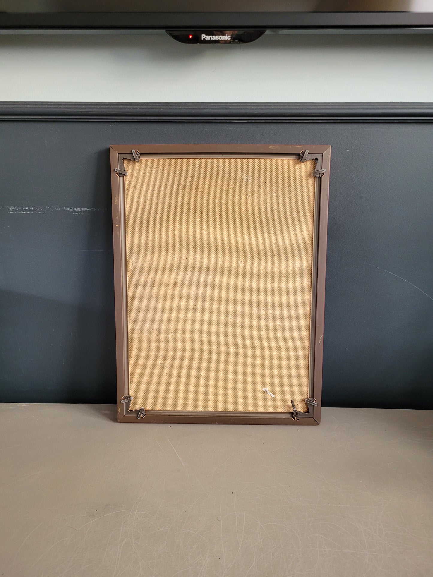 Peinture Clown sur papier toilé, signée - Ref 613