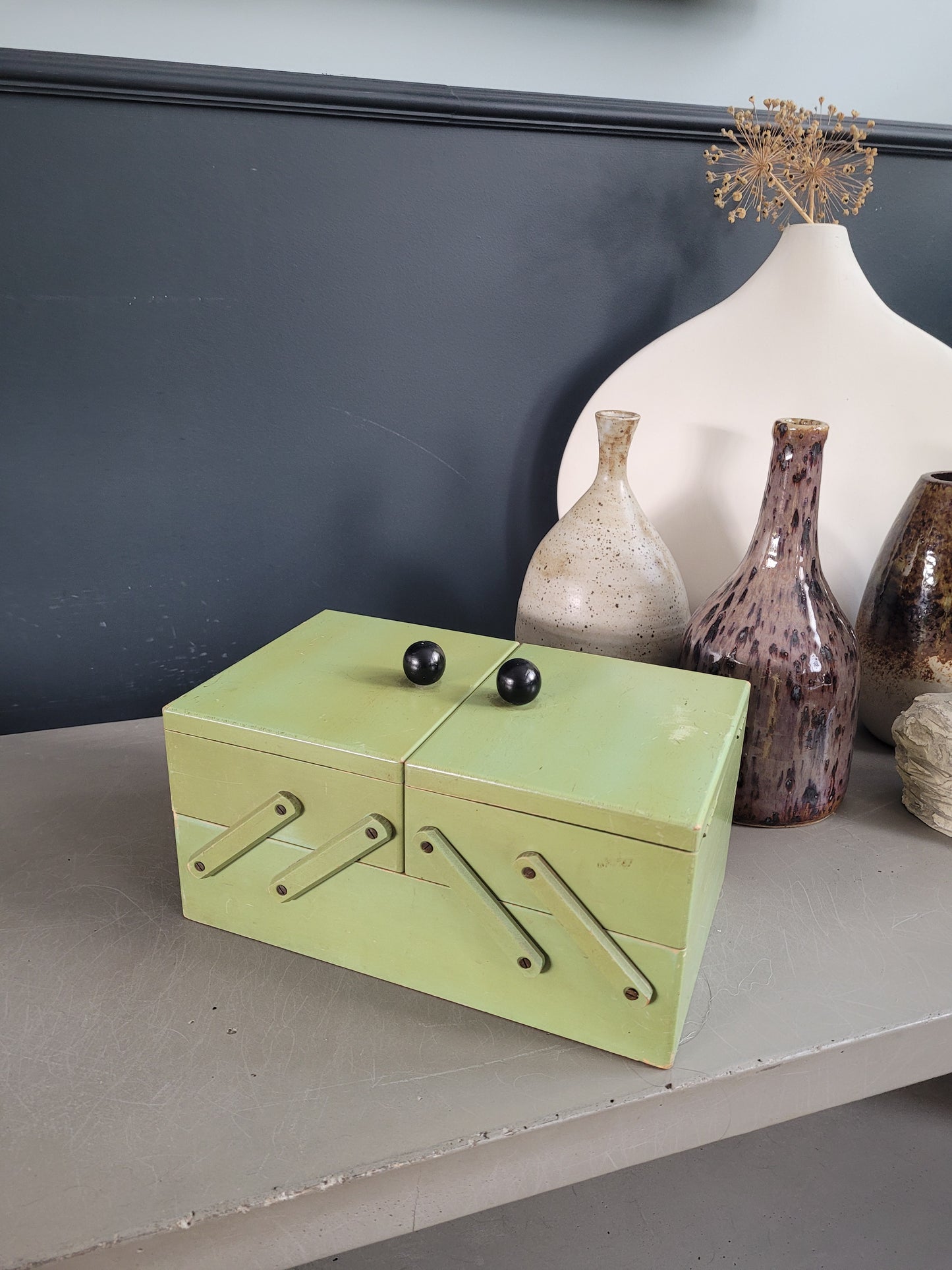 Travailleuse vintage en bois peint - Boîte à couture - Ref 480