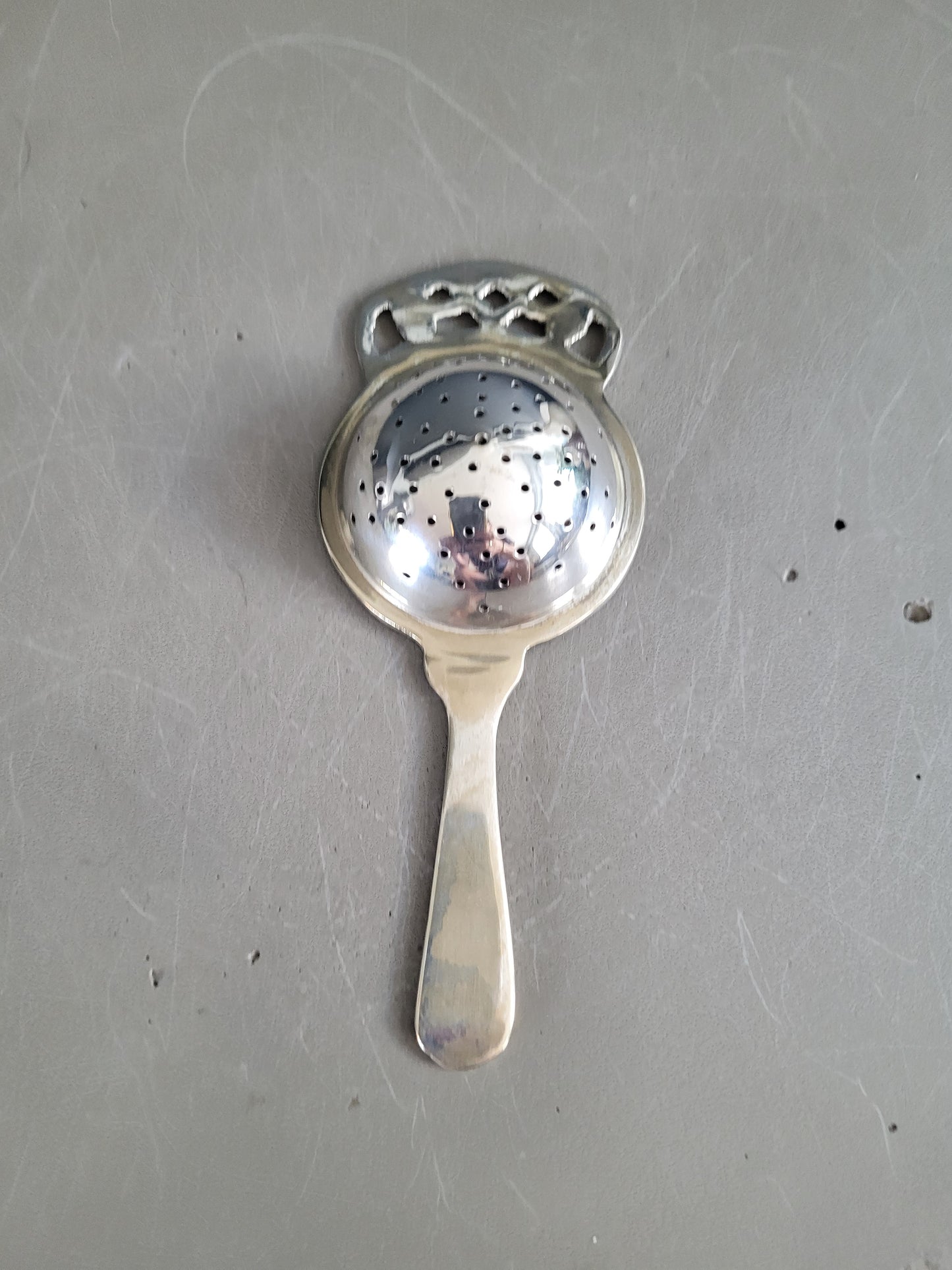 Passe-thé, infuseur en métal argenté- Ref 454