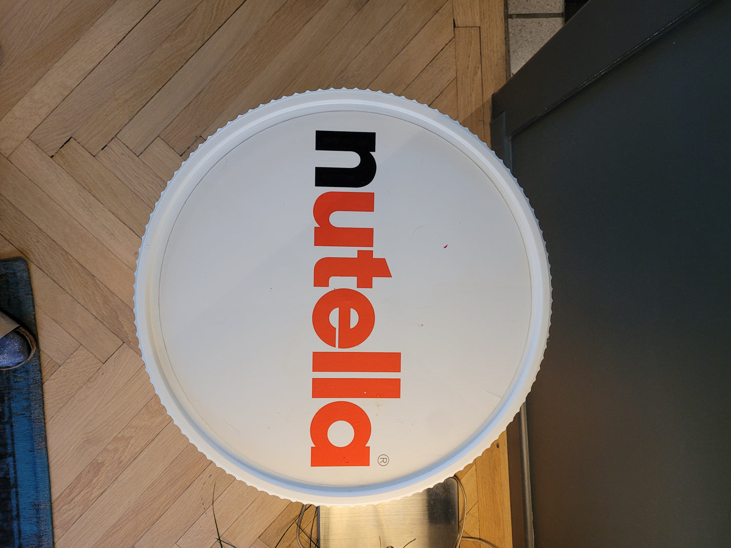 Table d'appoint / coffre Nutella - Ref 627