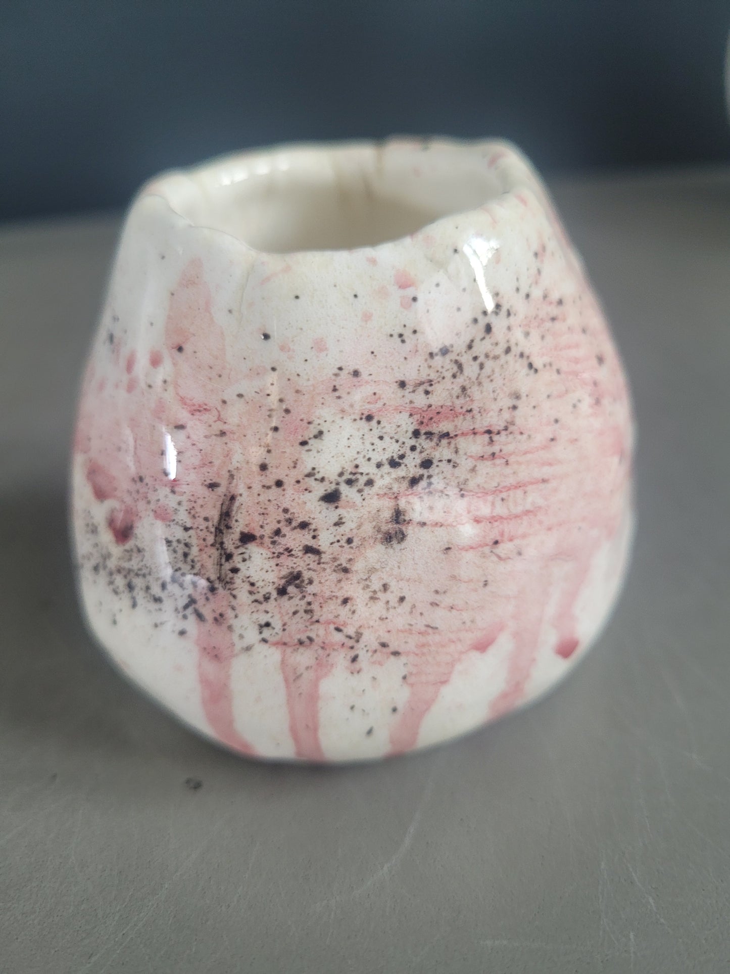 Petit pot en céramique artisanale signé- Ref 296