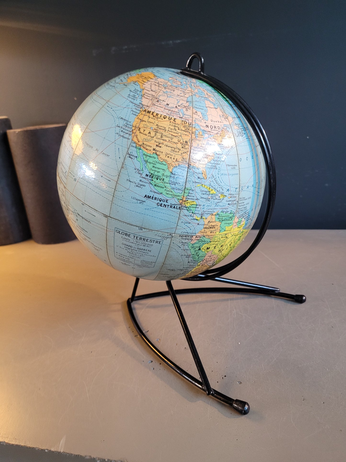 Globe terrestre Girard et Barrère années 50-60 piètement string - Ref 669