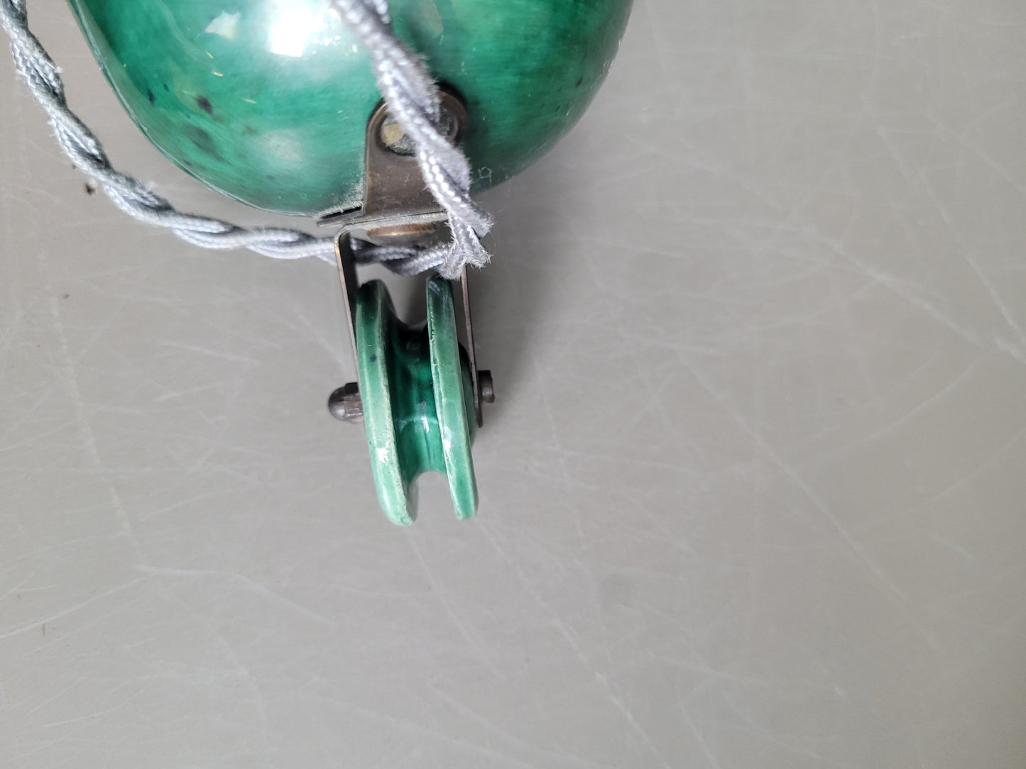 Suspension à poulies en céramique émaillée verte - Ref 641
