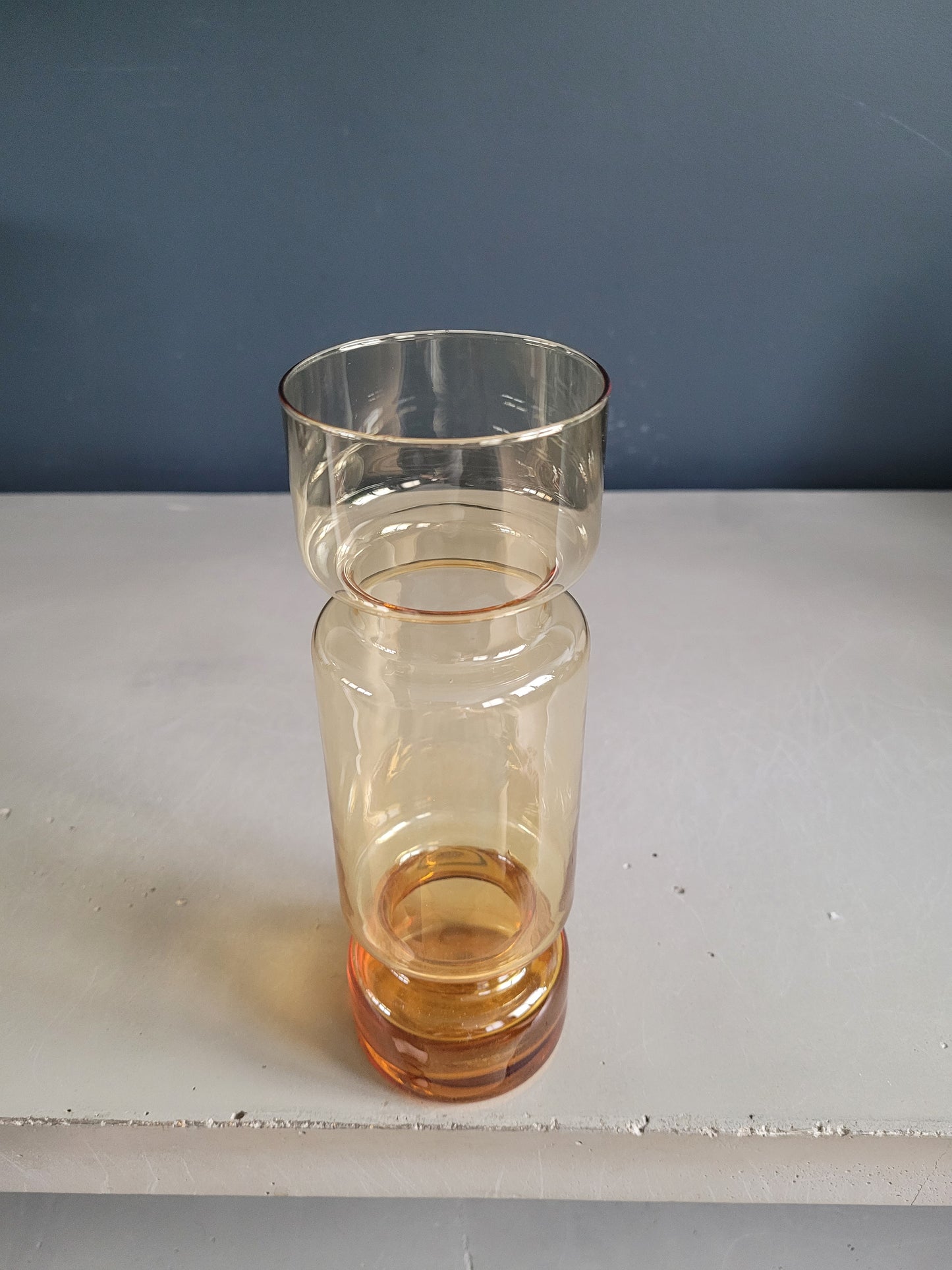 Vase cylindre en verre teinté ambré - Ref 381