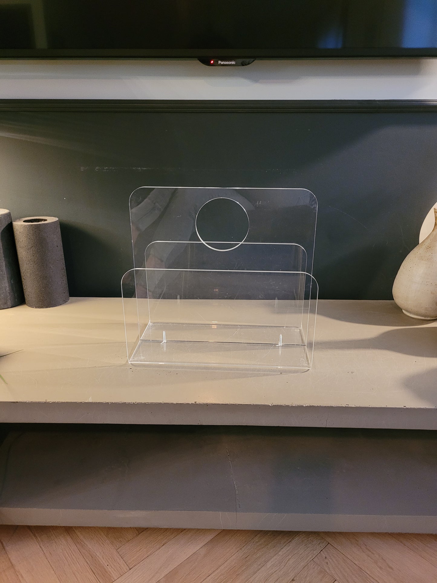 Porte-revues en plexiglass des années 70 - Ref 625