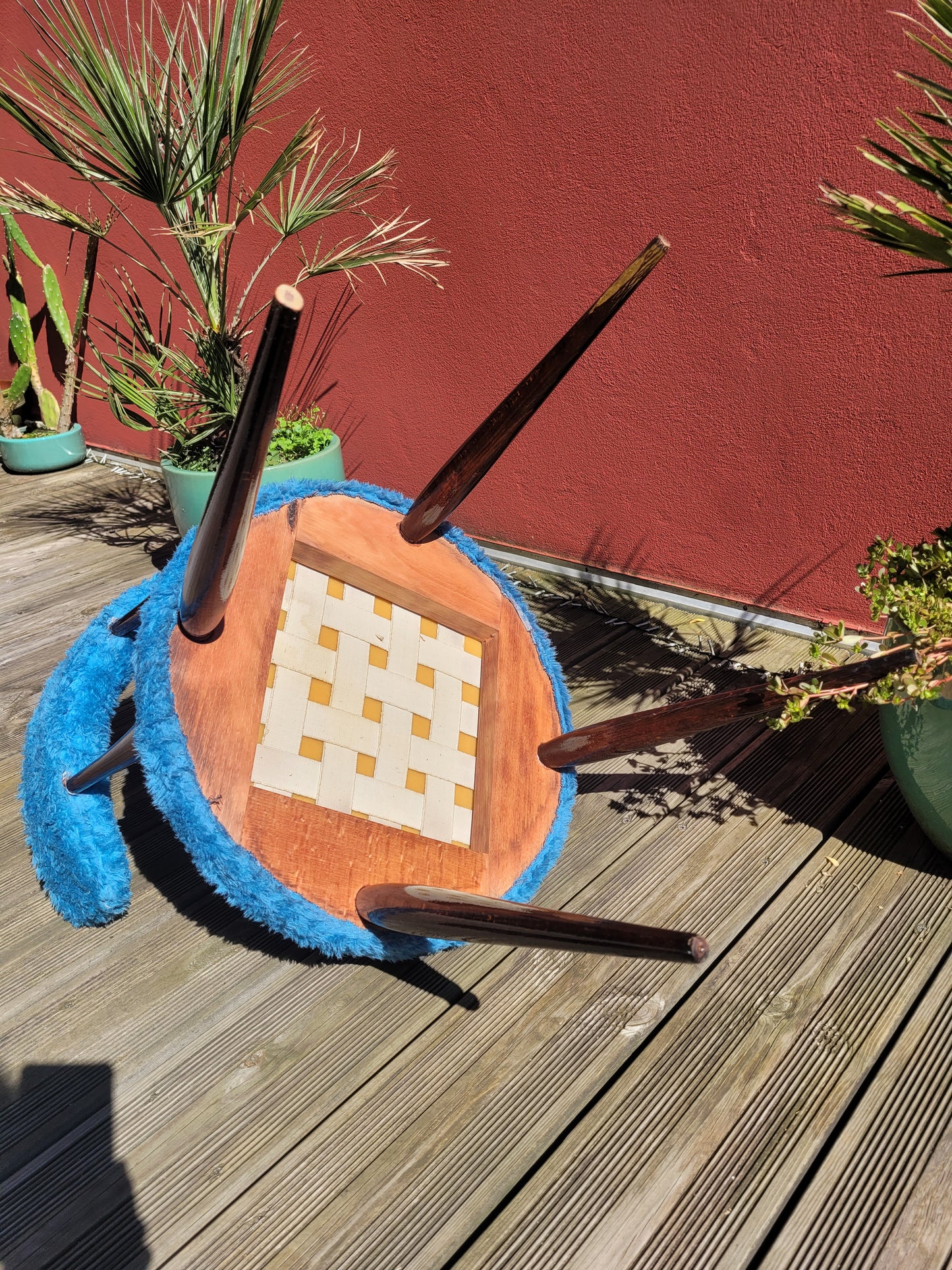 Chaise moumoute bleue vintage - Ref 551