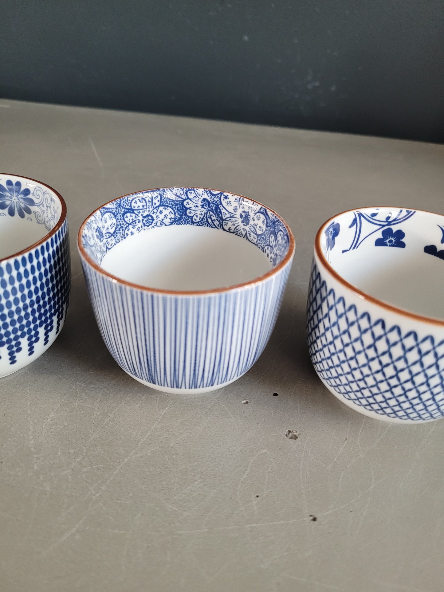 4 tasses à café en porcelaine- Ref 511