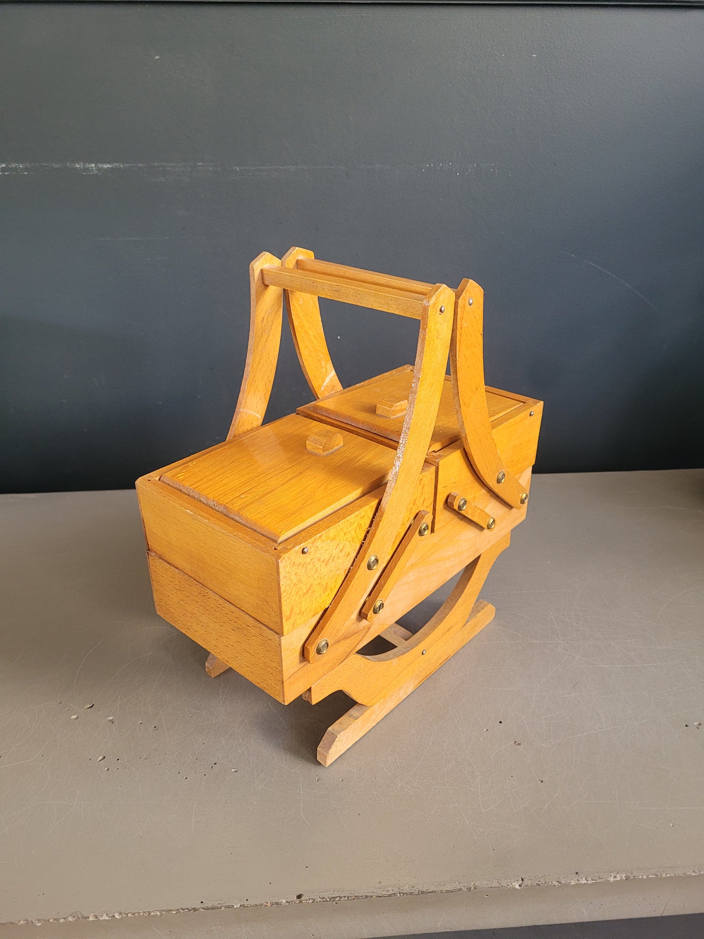 Travailleuse vintage en bois - Ref 605