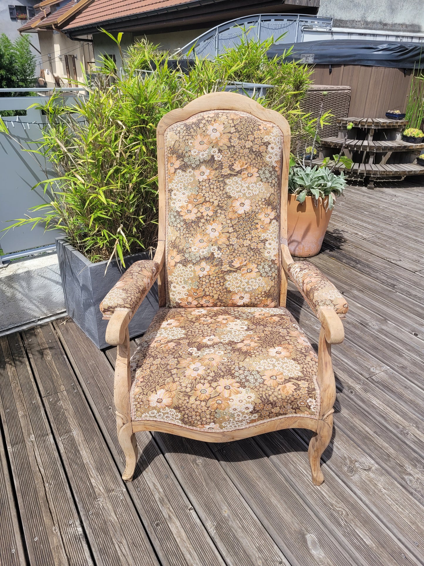 Fauteuil Voltaire ancien rénové- Ref 467