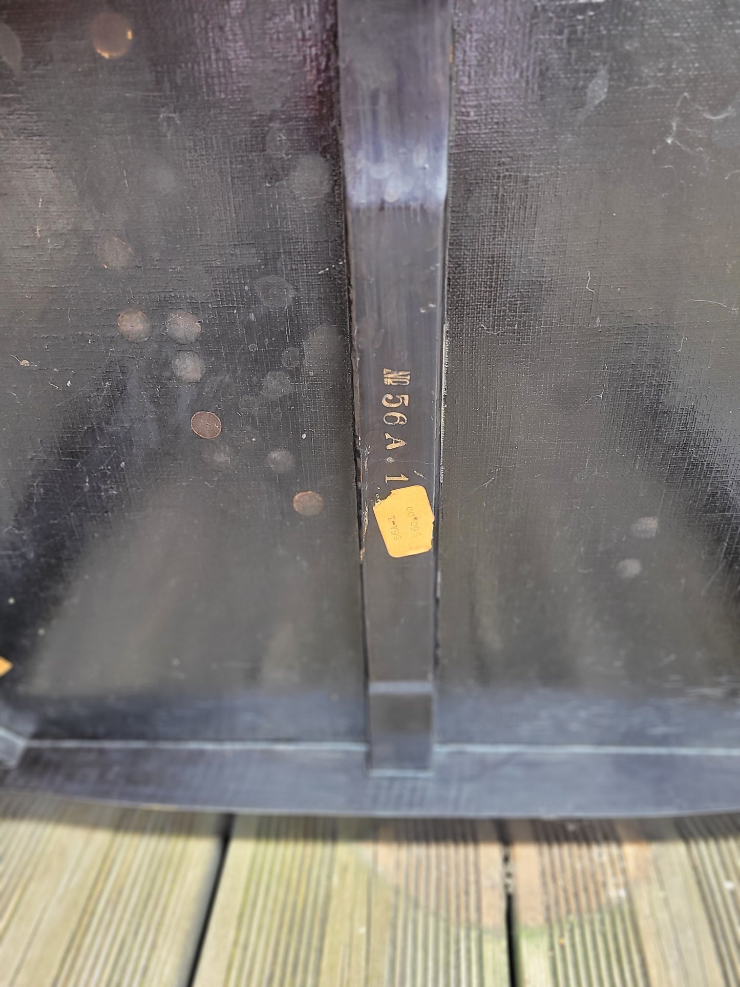 Table japonaise en bois laqué gravé- Ref 621