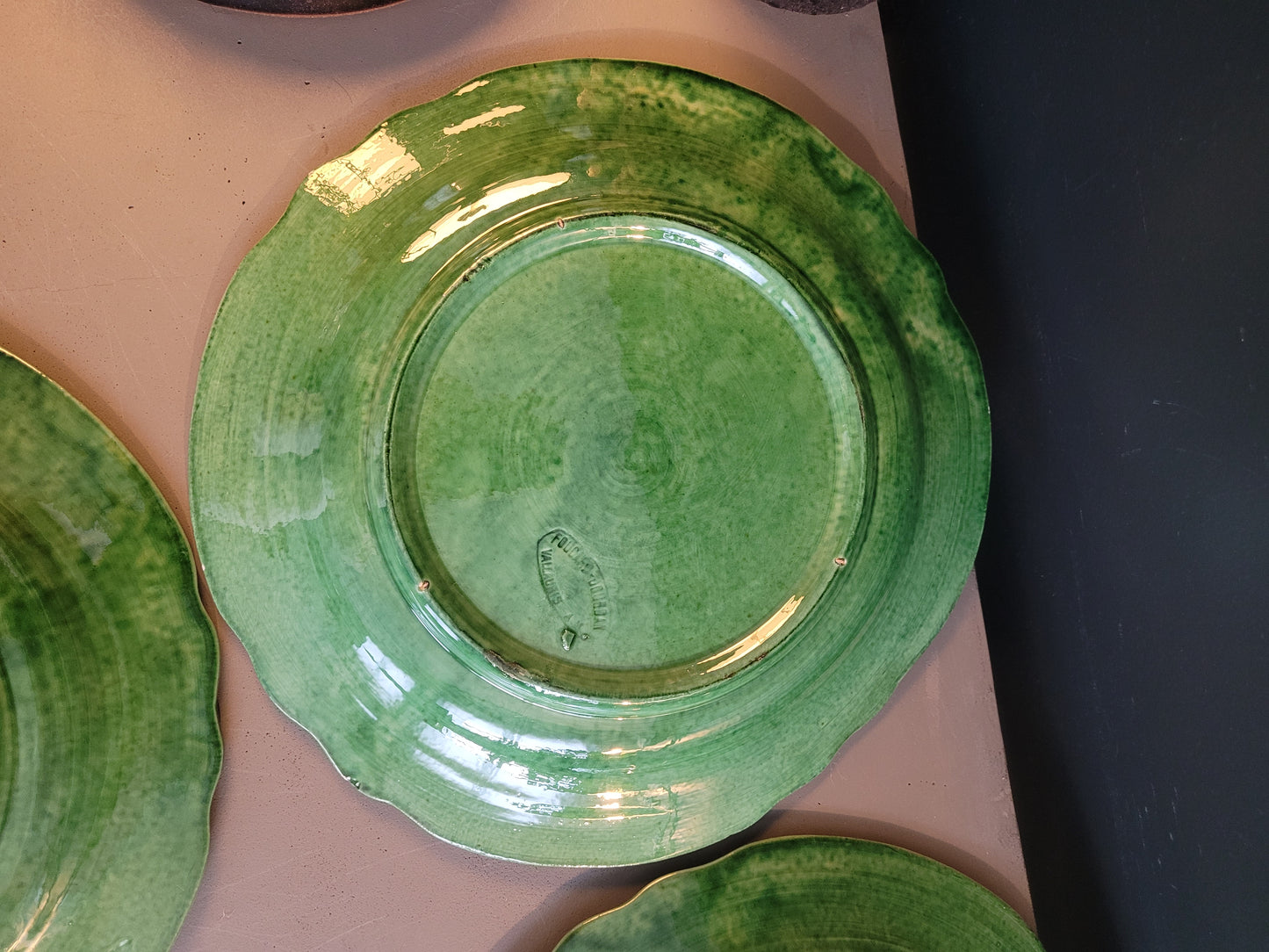 Serie d'assiettes Vallauris vertes - Ref 478