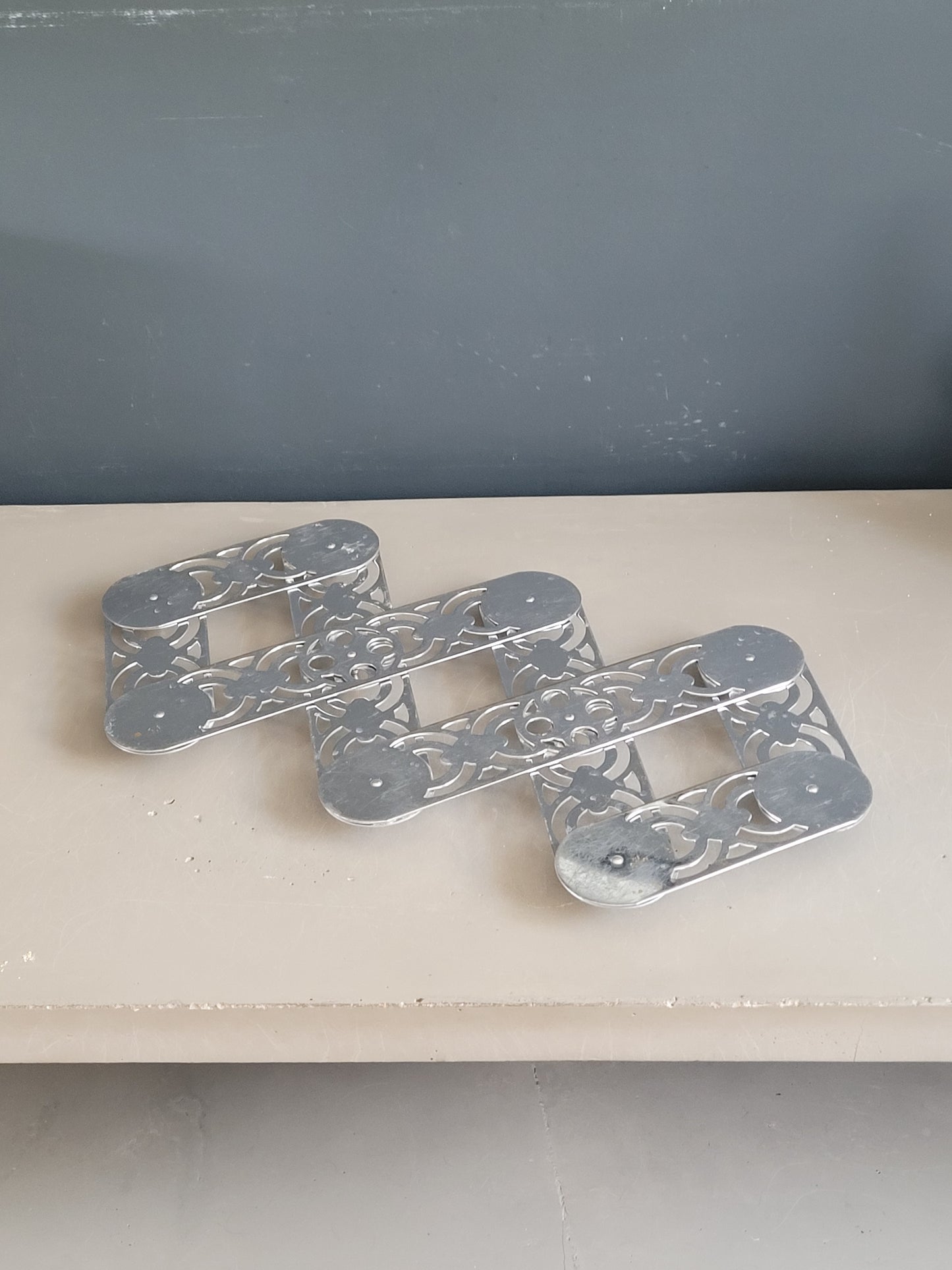 Grand dessous de plat articulé en inox - Ref 404