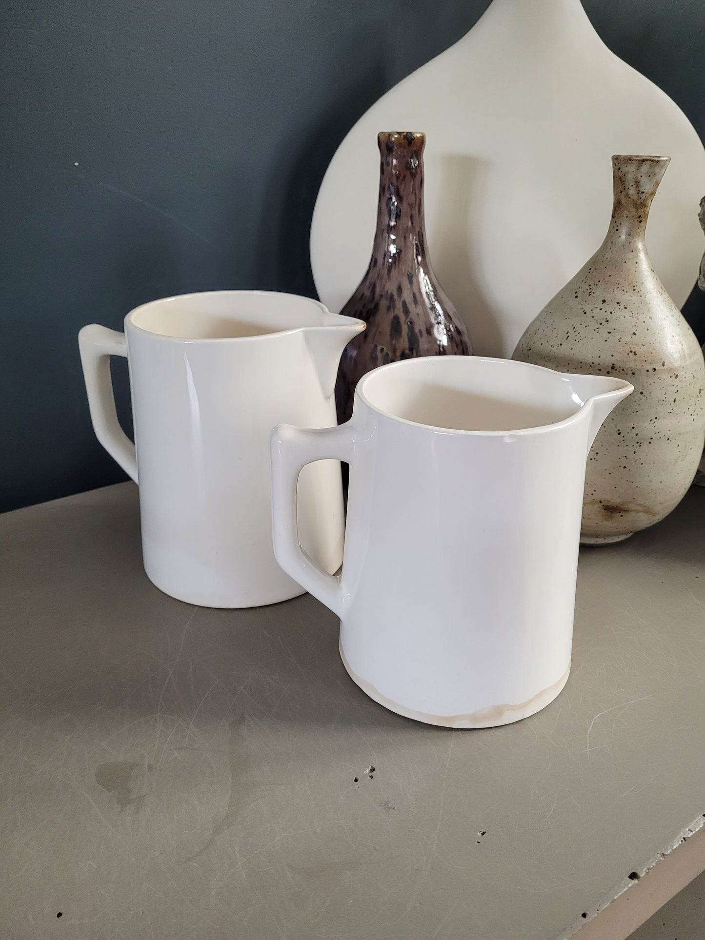 Paire de pichets en porcelaine de Digoin - Ref 327