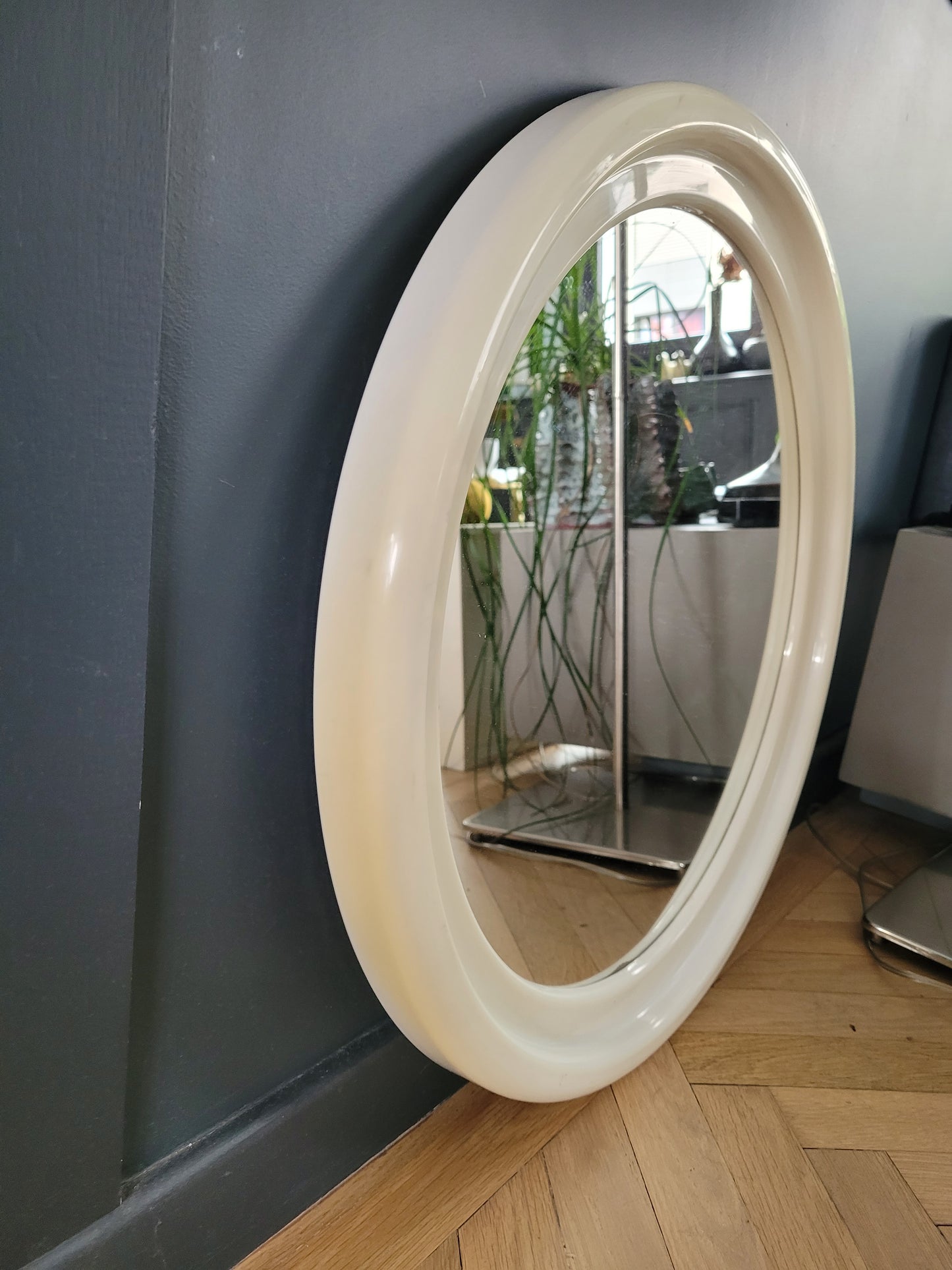 Miroir rond vintage en plastique- Ref 548