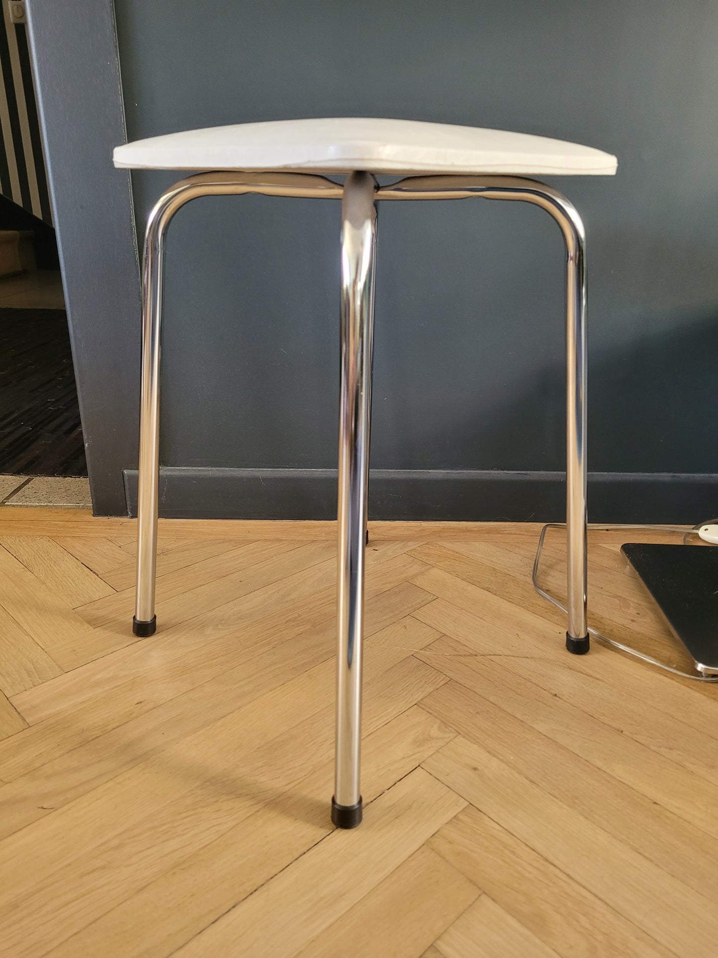 Tabouret vintage en Skaï et chrome - Ref 599
