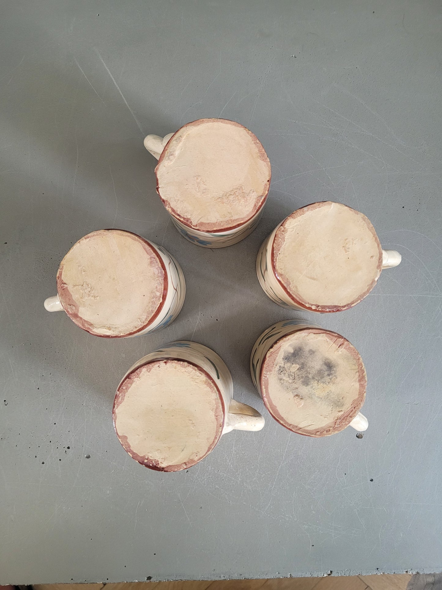 5 tasses en céramique émaillée - Ref 524