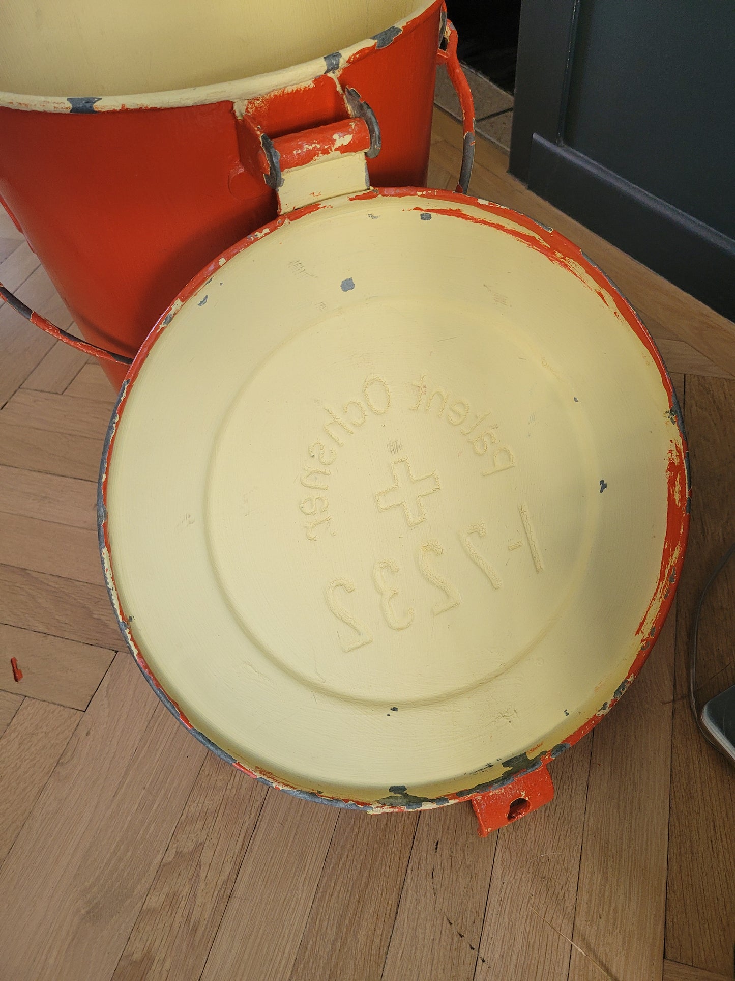 Poubelle métallique Patent Ochsner 1950 - Ref 553