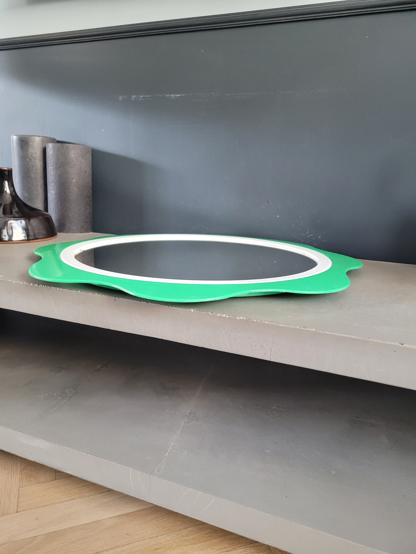 Miroir flower plastique du designer finlandais Makisen Kuvastin - Ref 508