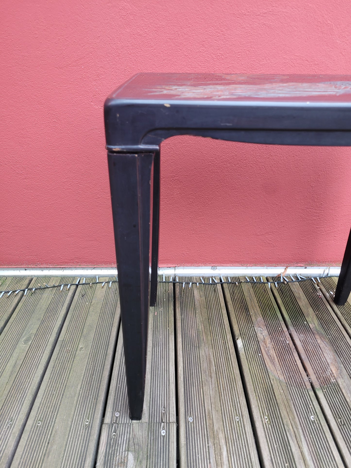 Table japonaise en bois laqué gravé- Ref 621