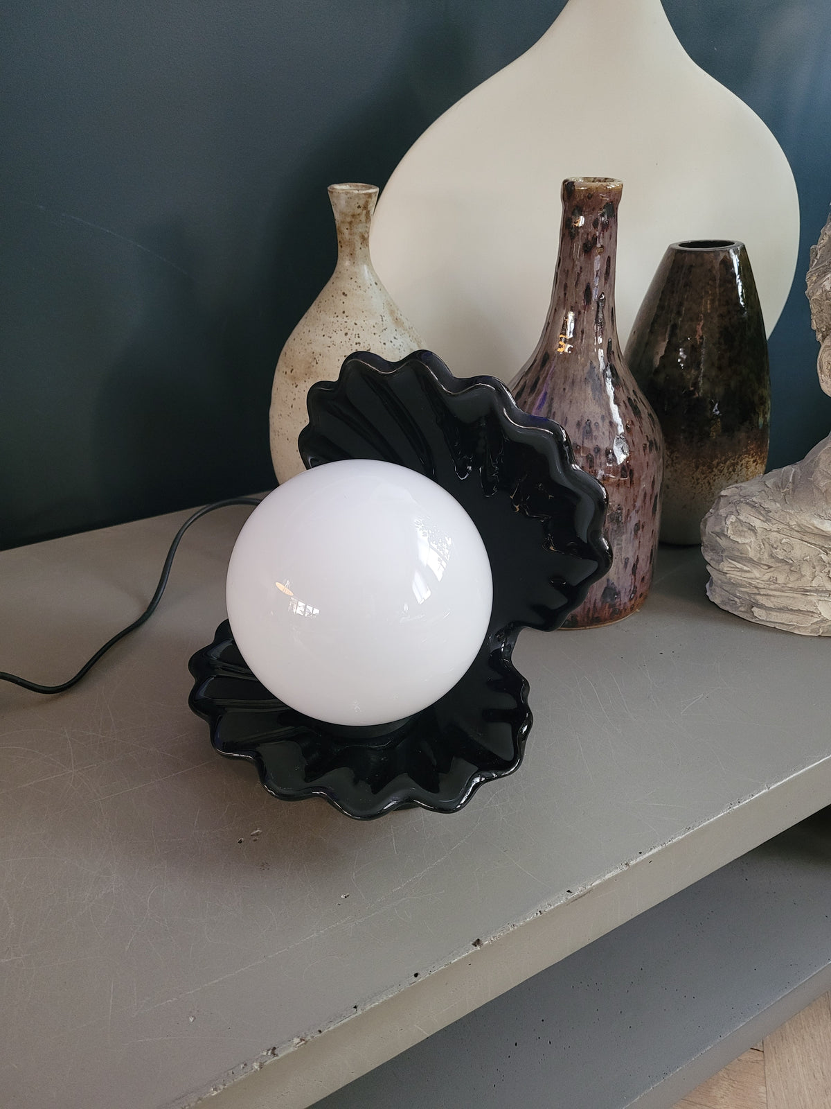 Lampe coquillage en porcelaine noire - Ref 537