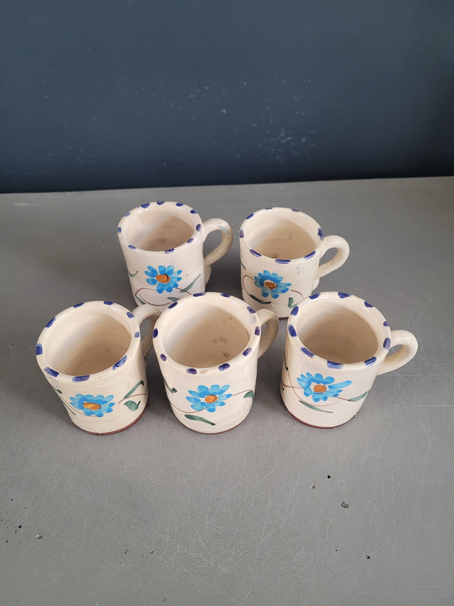 5 tasses en céramique émaillée - Ref 524