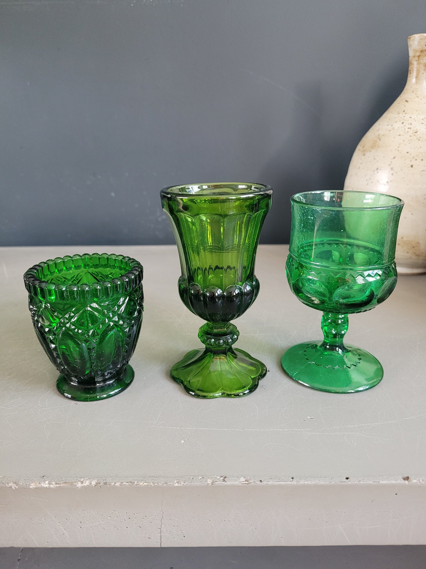 Ensemble de 6 verres en verre moulé vert - Ref 512