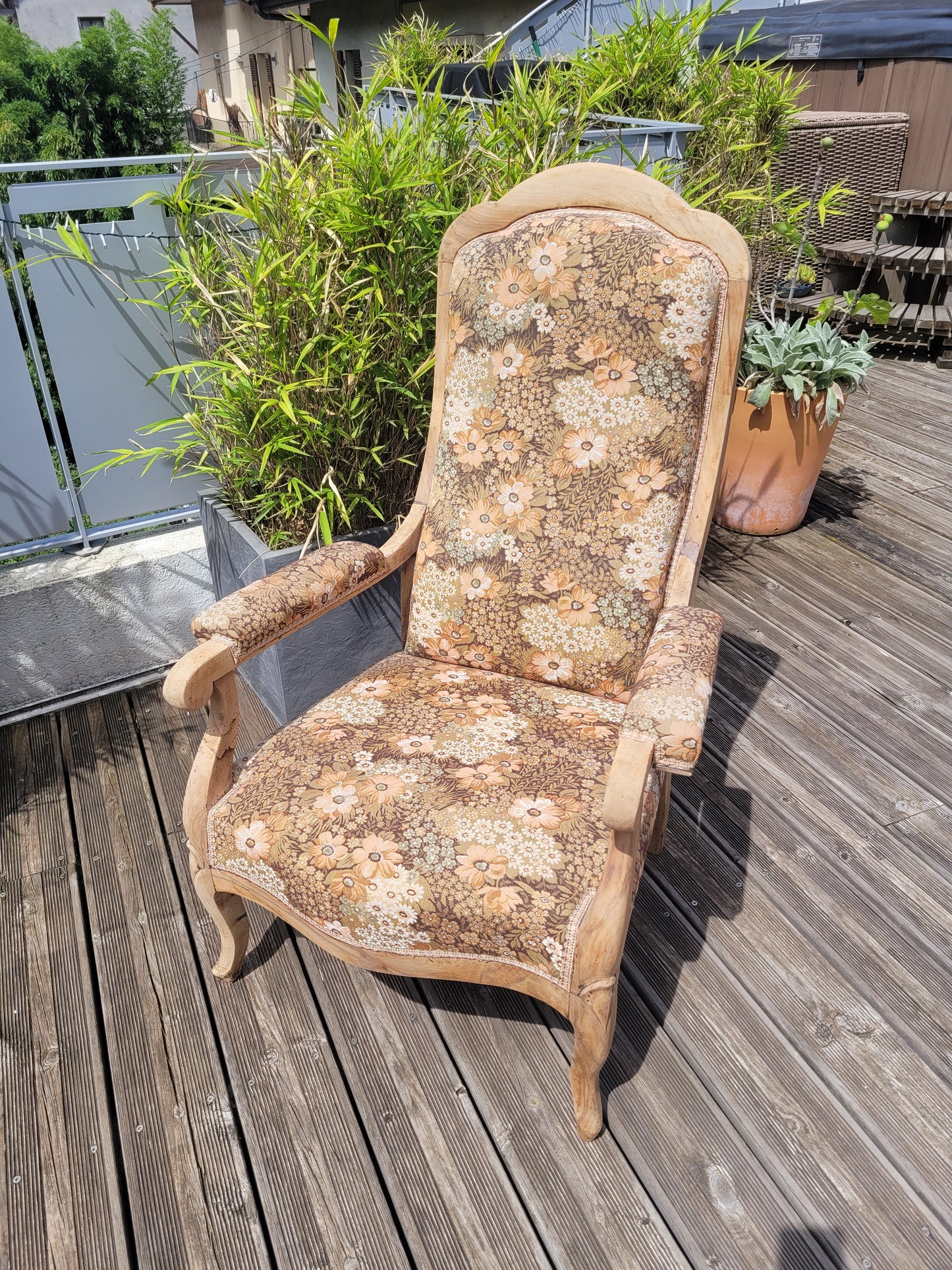 Fauteuil Voltaire ancien rénové- Ref 467
