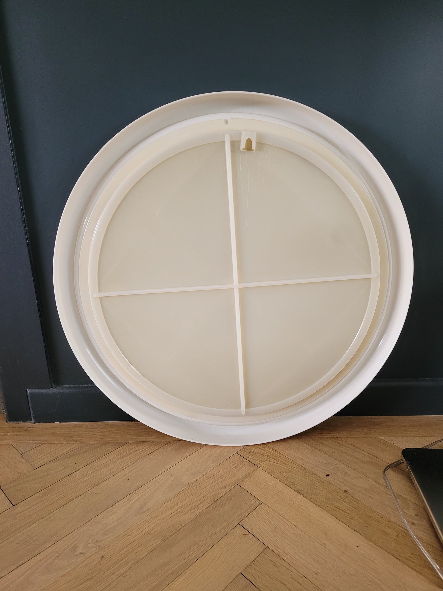 Miroir rond vintage en plastique- Ref 548