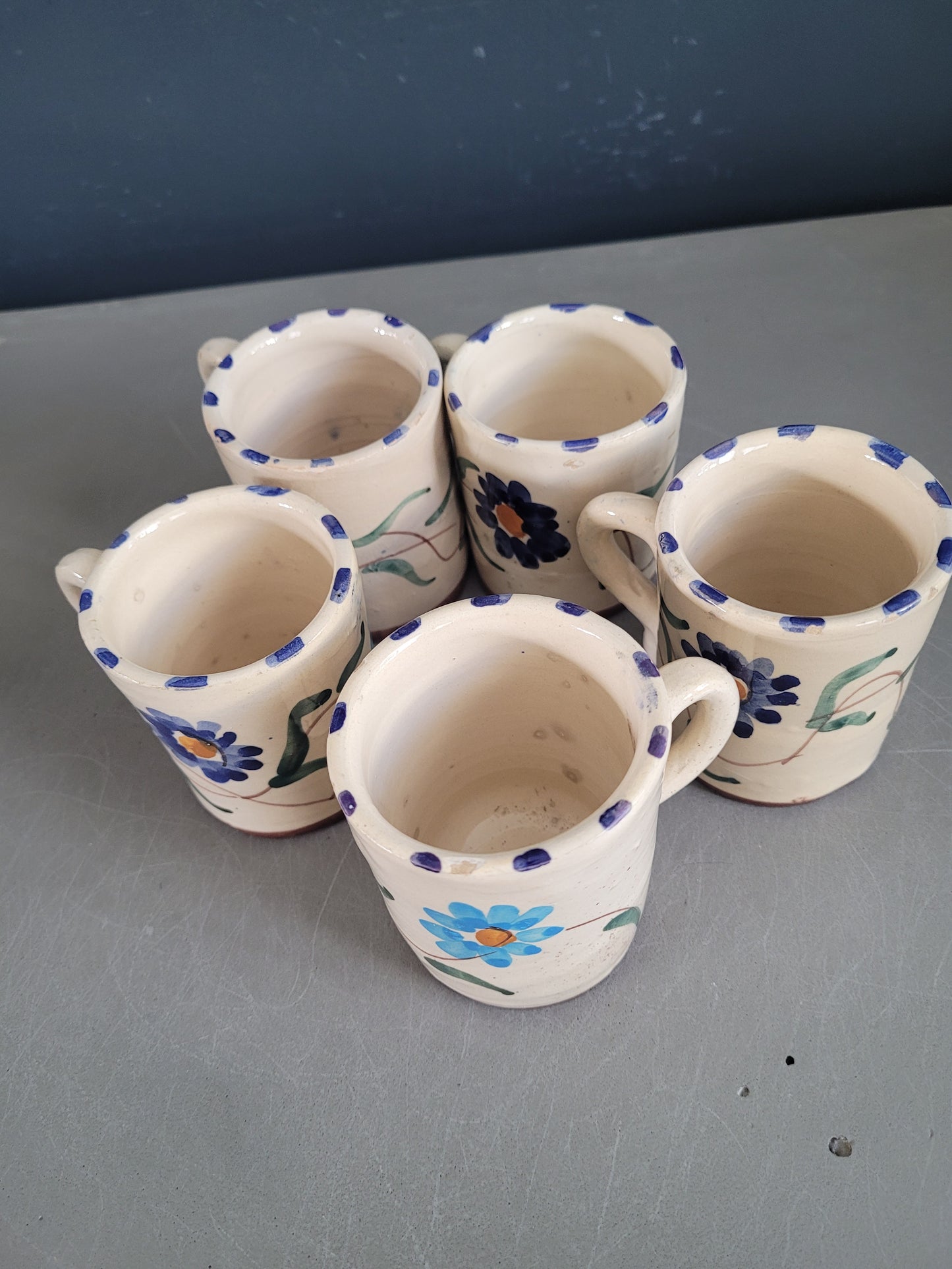 5 tasses en céramique émaillée - Ref 524