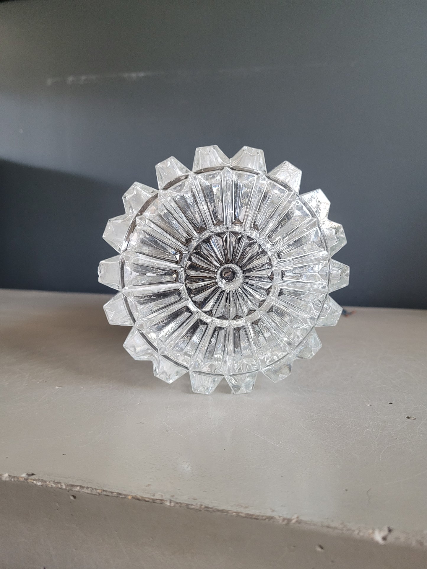 Suspension vintage globe en verre moulé- Ref 305