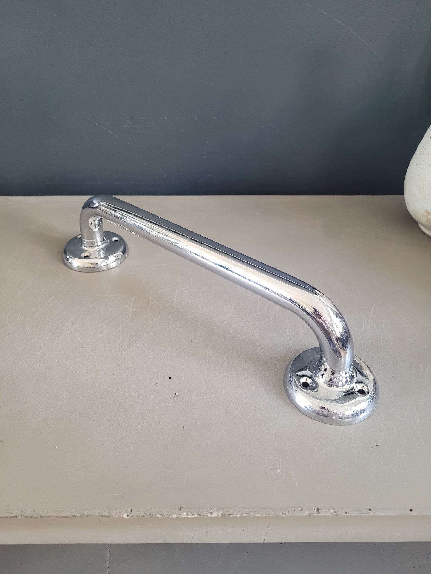 Poignée porte serviette murale chromée - Ref 141