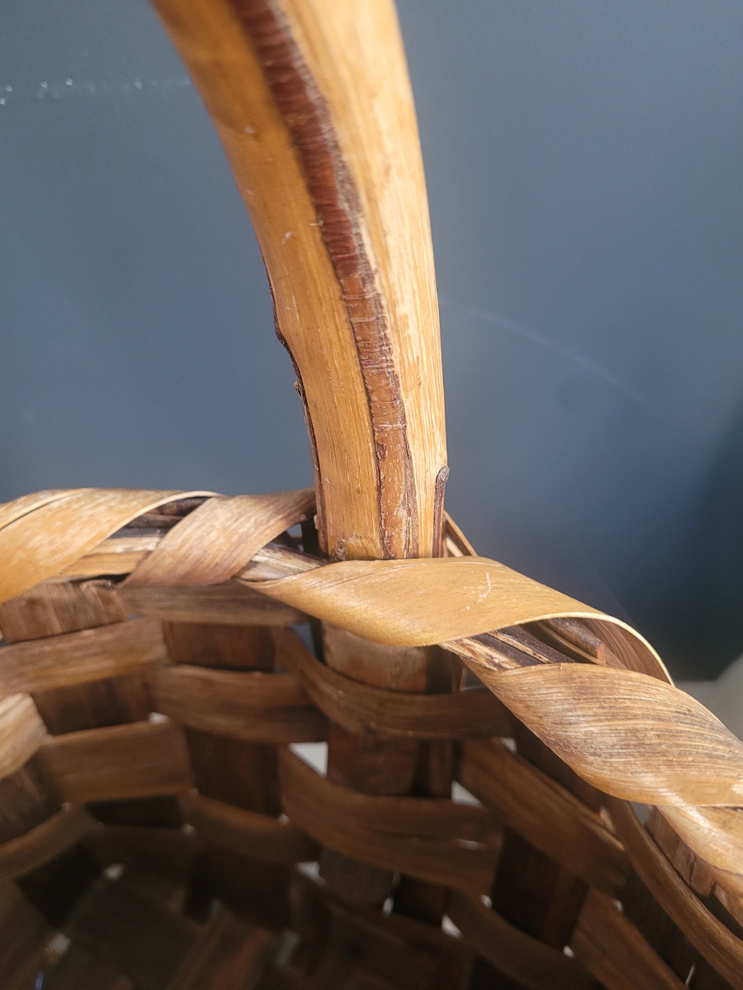 Panier en bois courbé et lamelles de bois - Ref 462