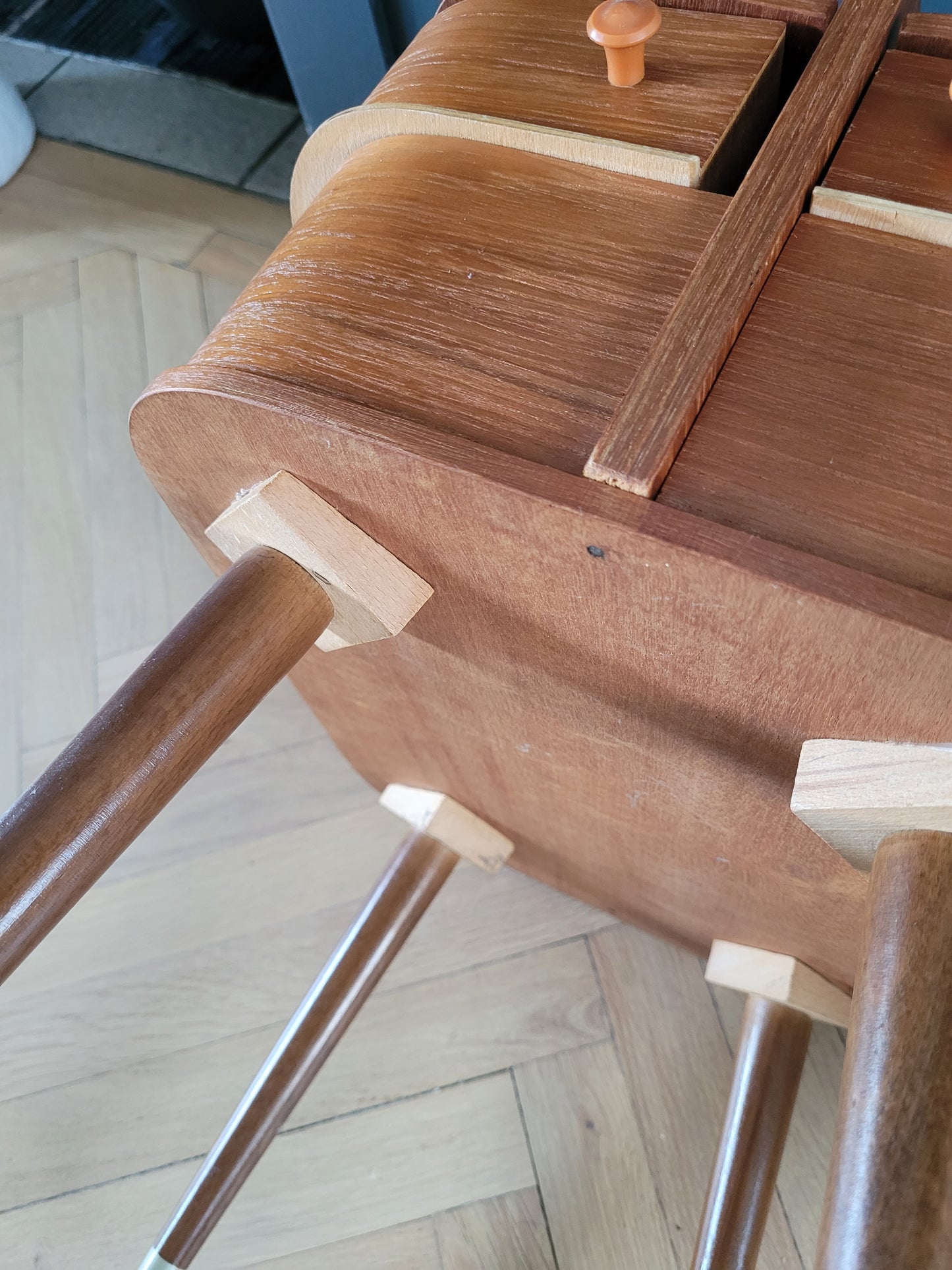 Travailleuse vintage en bois à tiroirs - Boîte à couture- Ref 509