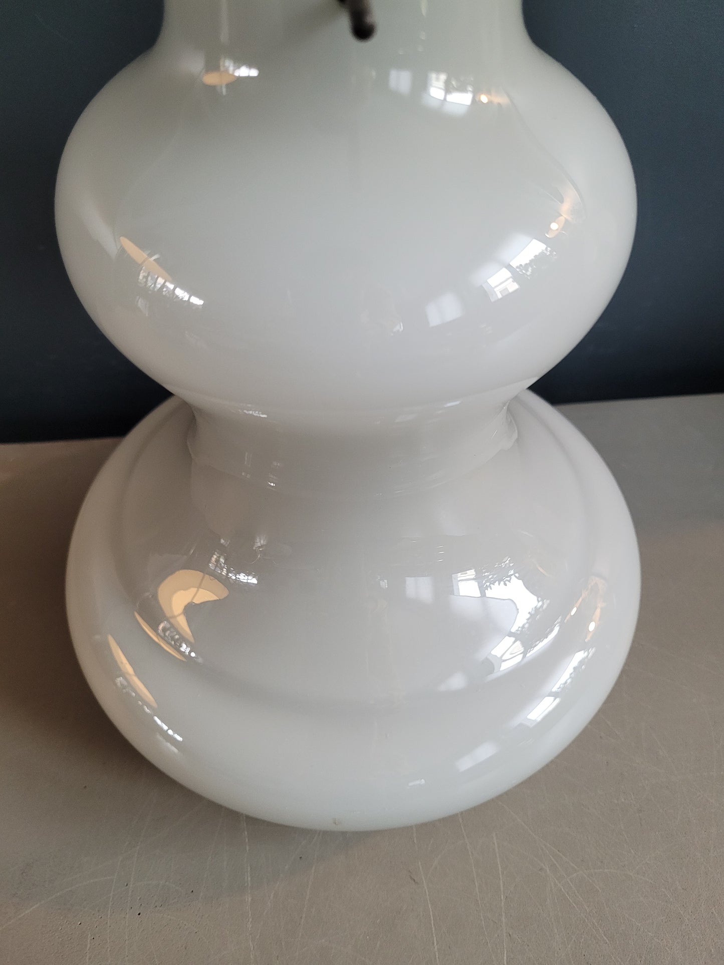 Suspension vintage en verre bicouche gris/blanc - Ref 648