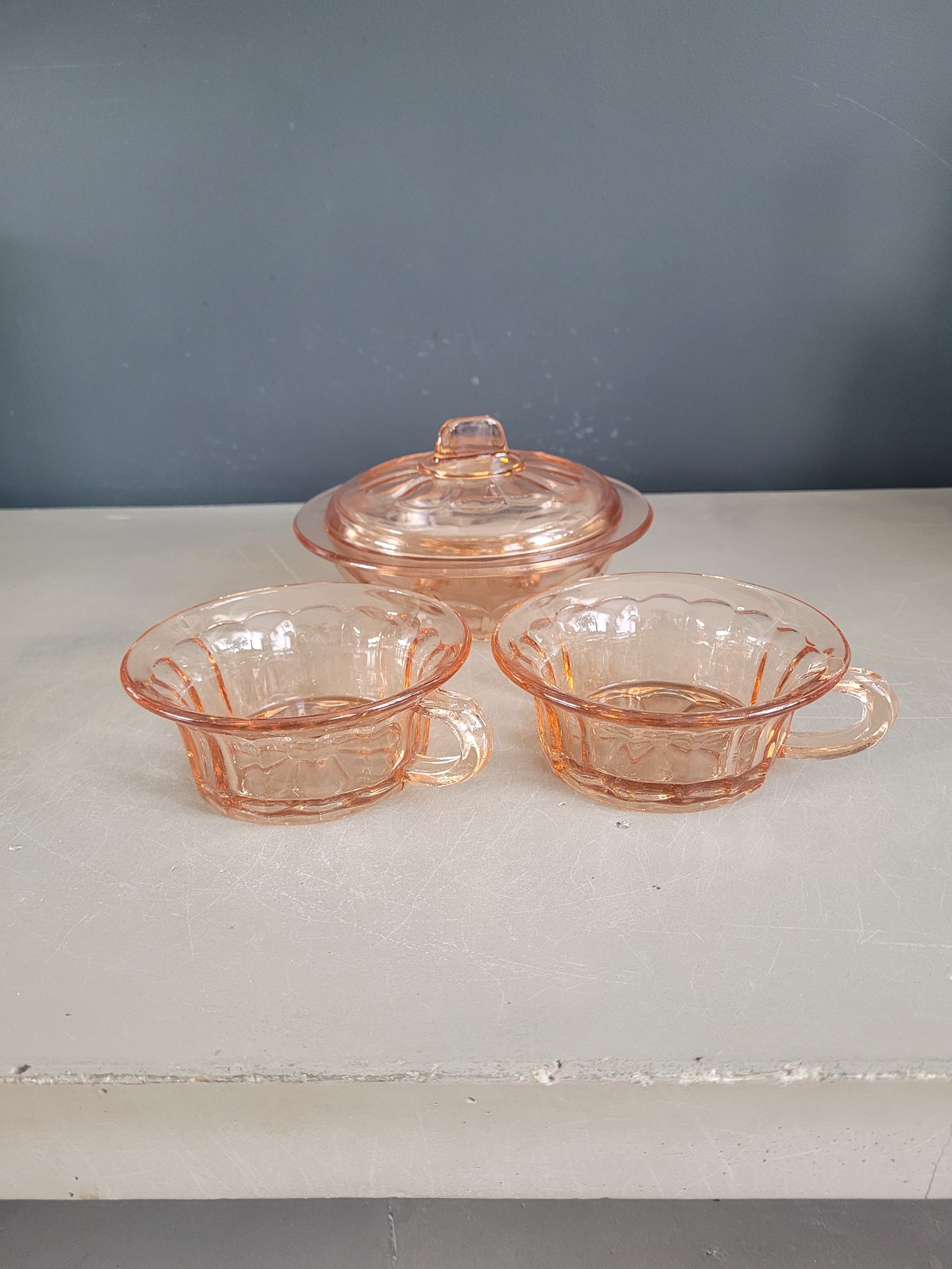 Ensemble 2 tasses + sucrier en verre rose - Ref 522