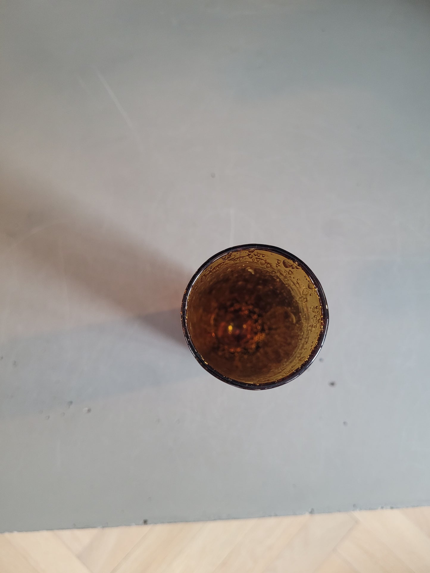 Vase en verre bullé ambré - Ref 540